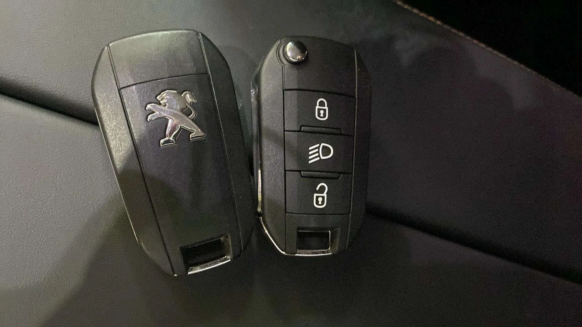 Peugeot 3008 1.6BLUEHDI Active - foto 17