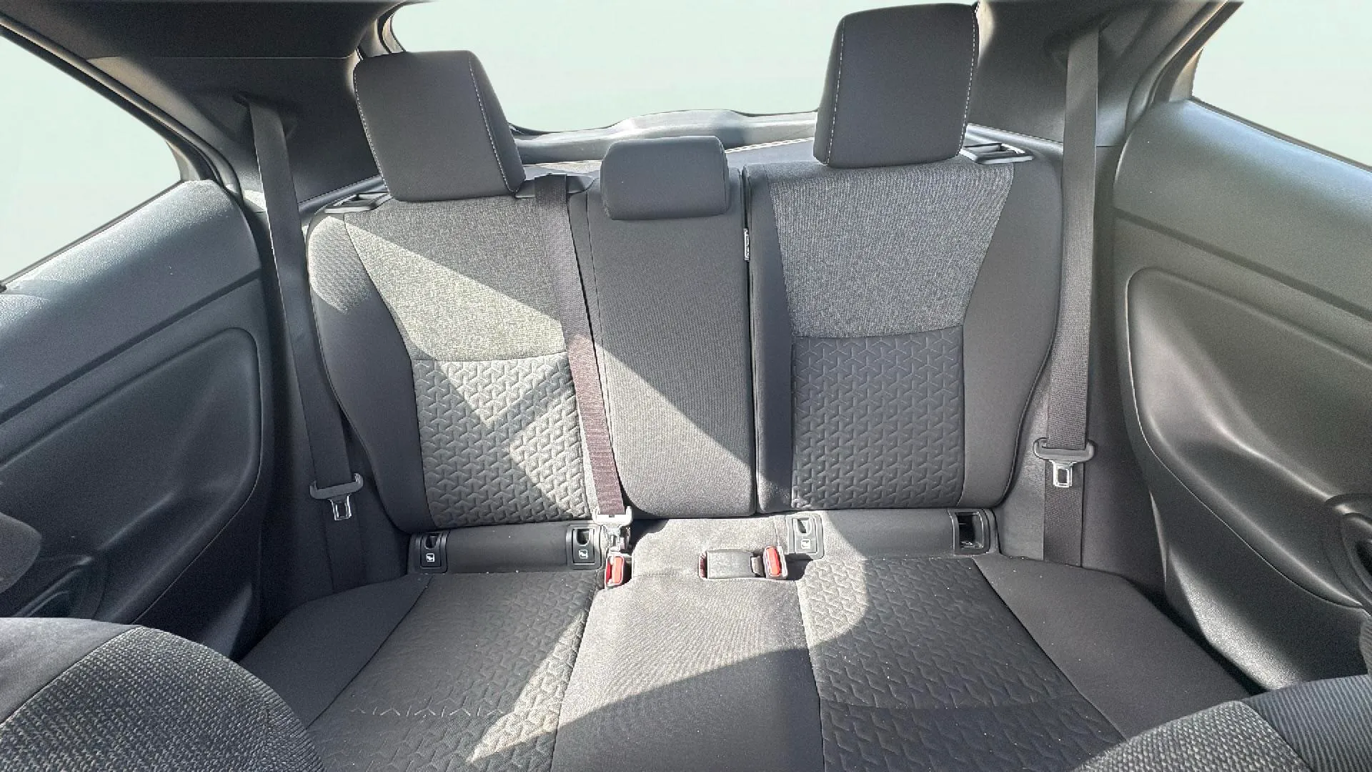 Toyota Yaris Cross 1.5 120H Active Tech - foto 13