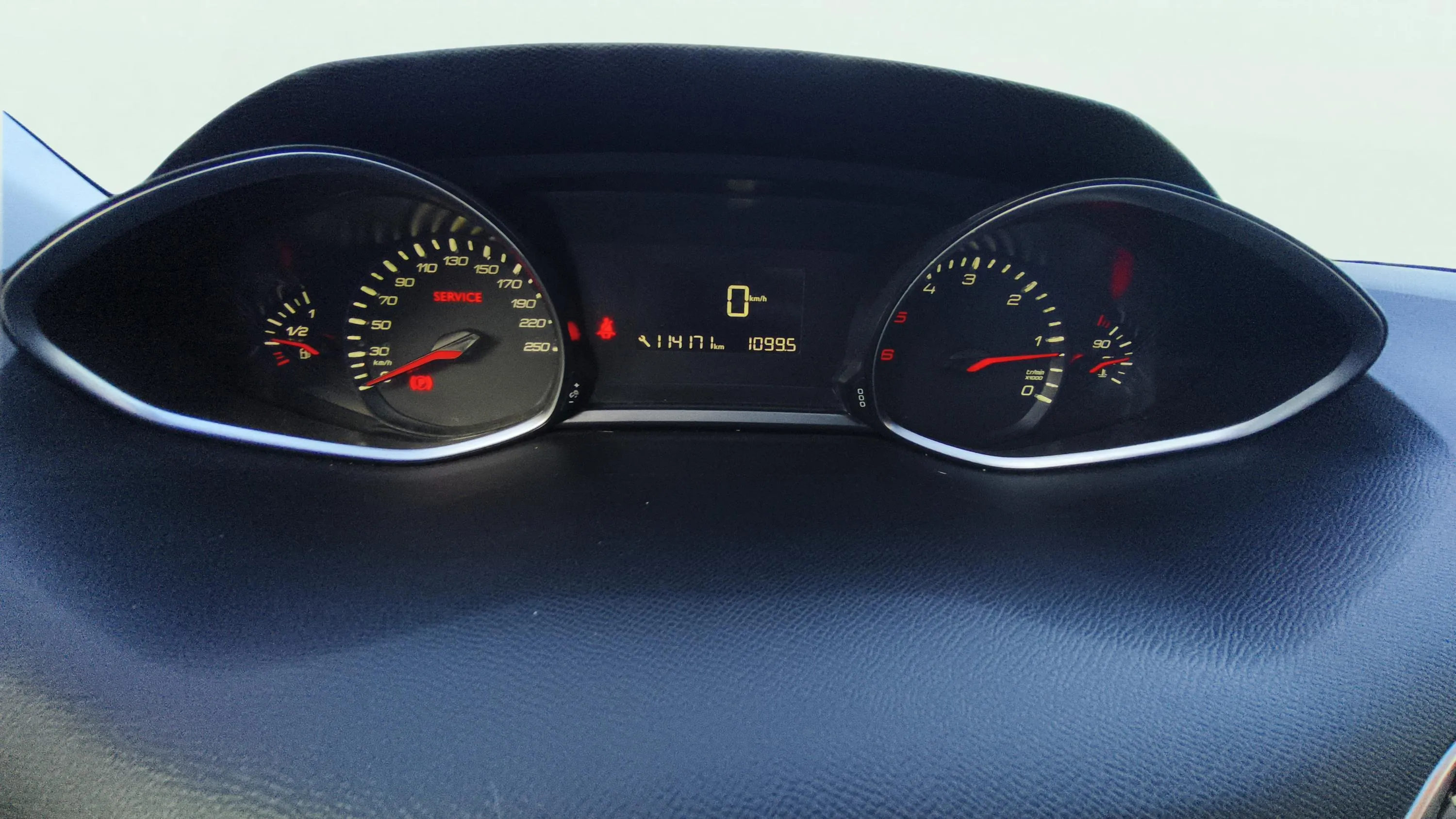 Peugeot 308 Style BlueHDi 130 - foto 12
