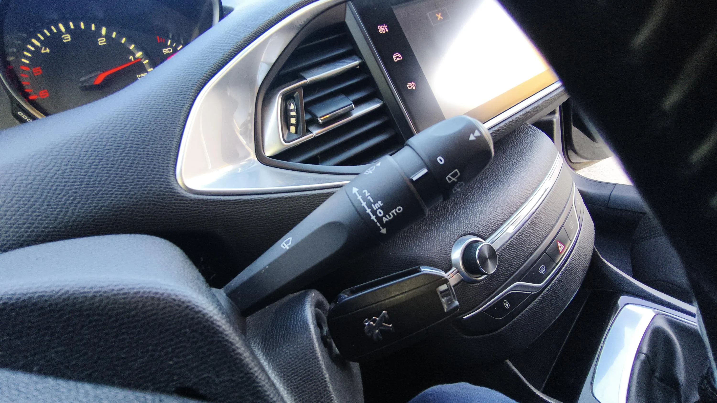 Peugeot 308 Style BlueHDi 130 - foto 24