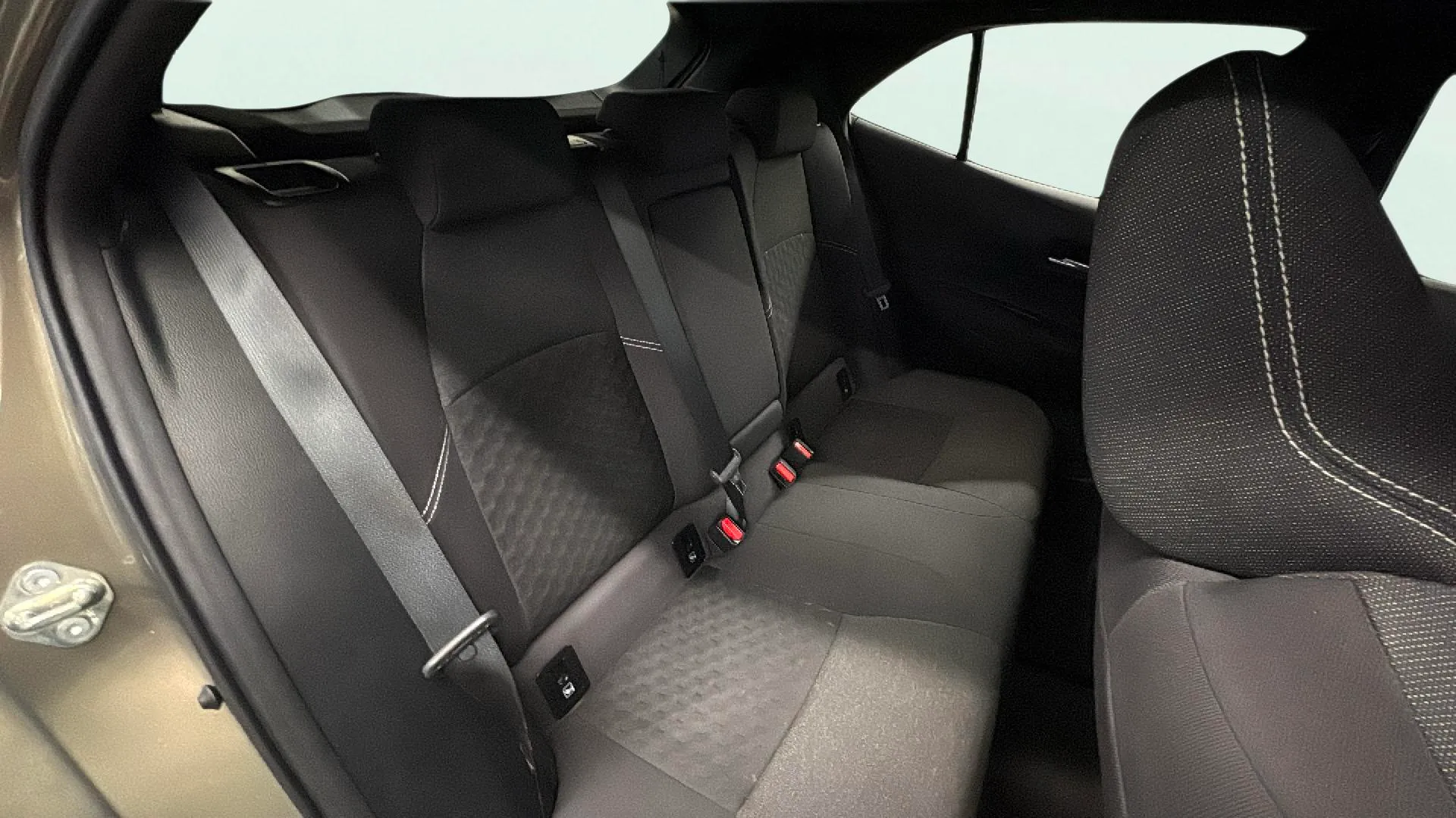 Toyota Corolla 140H Active Plus - foto 12