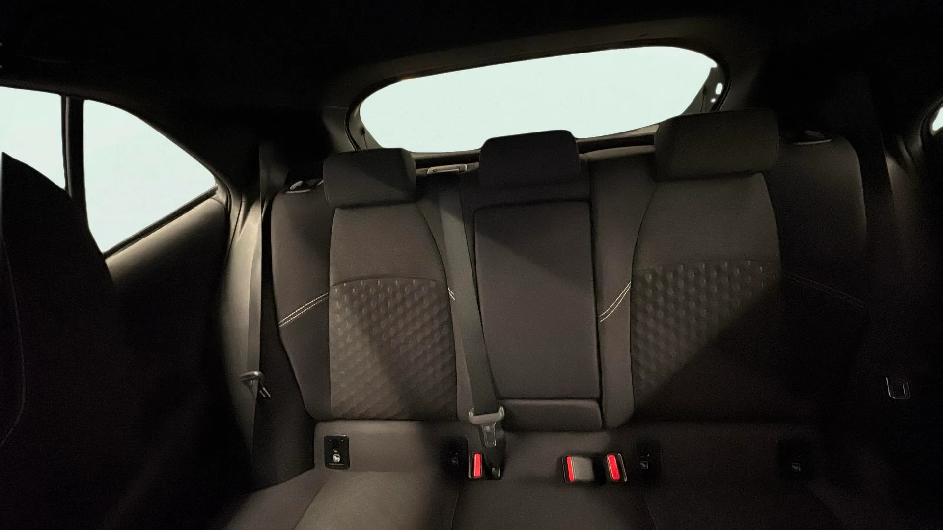 Toyota Corolla 140H Active Plus - foto 10