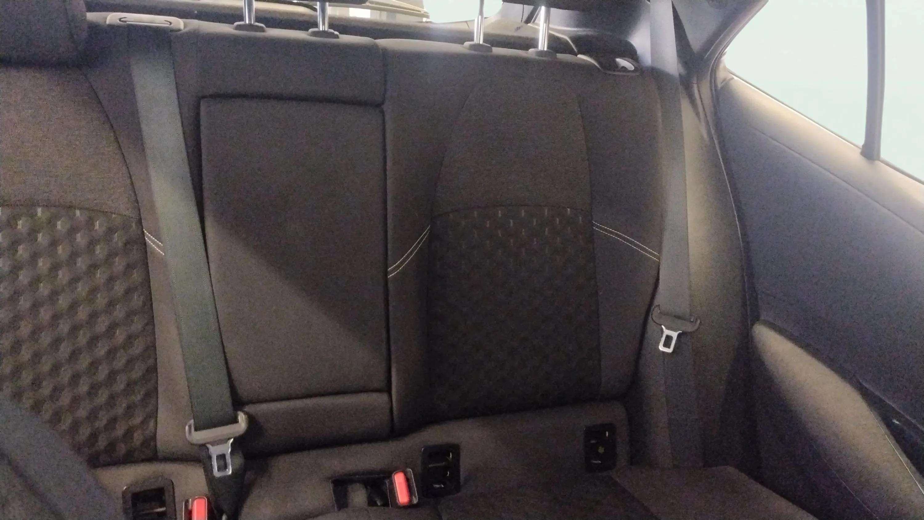 Toyota Corolla 140H Active Plus - foto 12