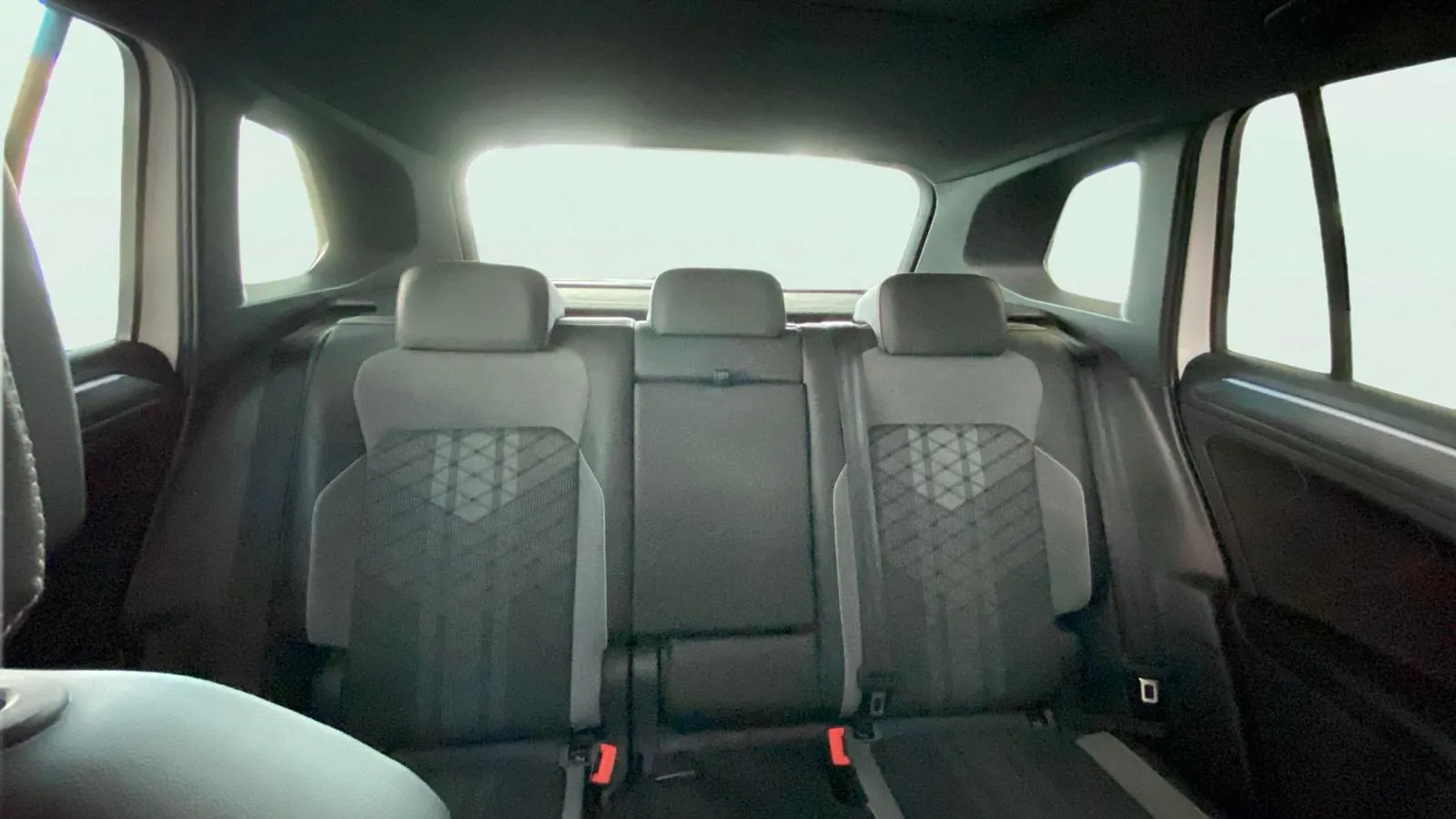 Volkswagen Tiguan R-Line 2.0 TDI DSG - foto 19