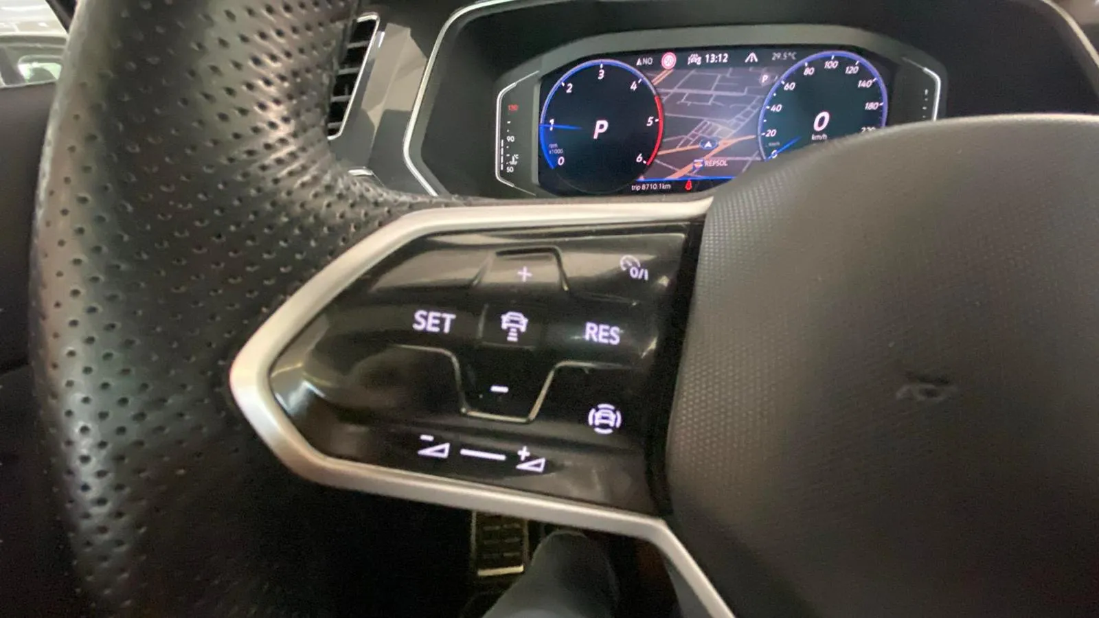 Volkswagen Tiguan R-Line 2.0 TDI DSG - foto 9