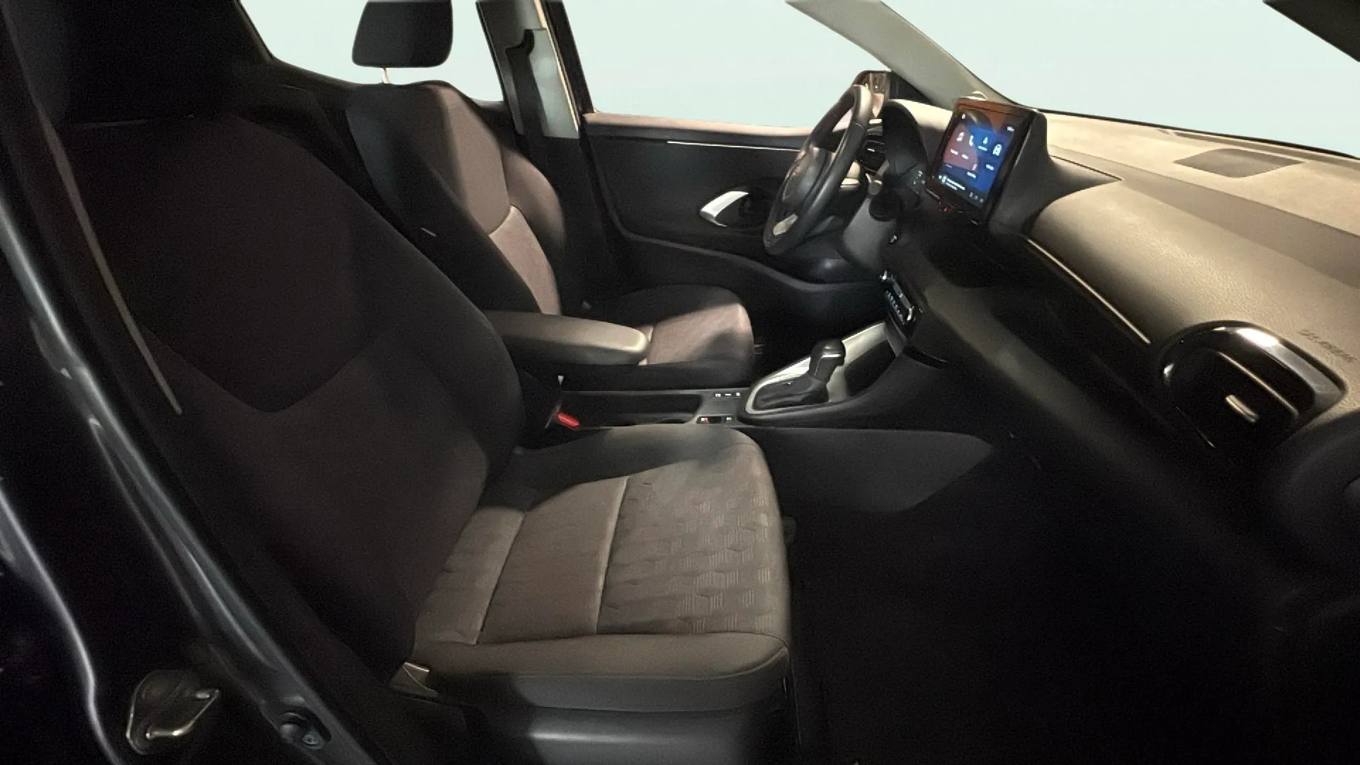 Toyota Yaris 1.5 120H Active Plus - foto 14