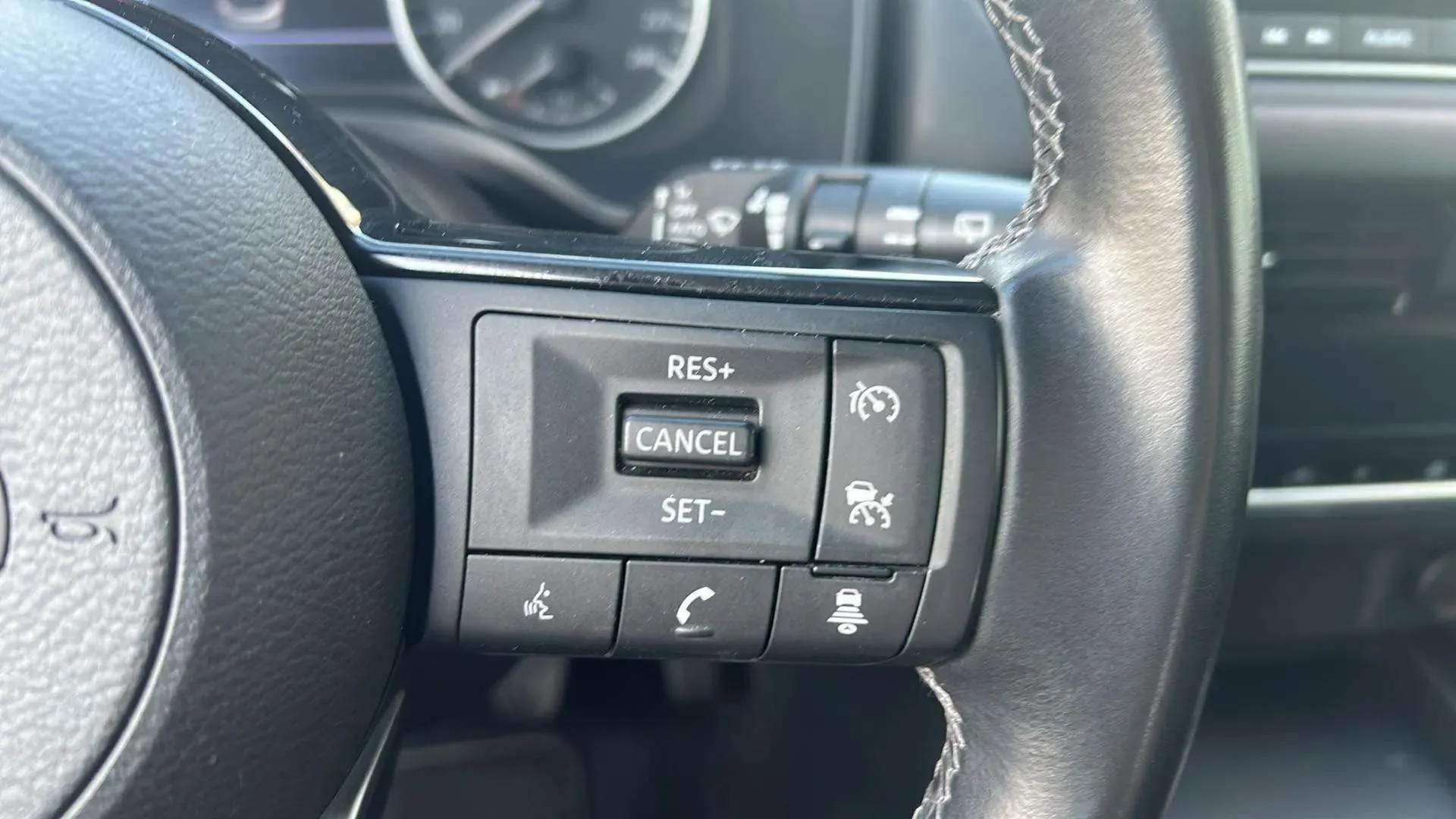 Nissan Qashqai DIG-T mHEV 4x2 Acenta - foto 28