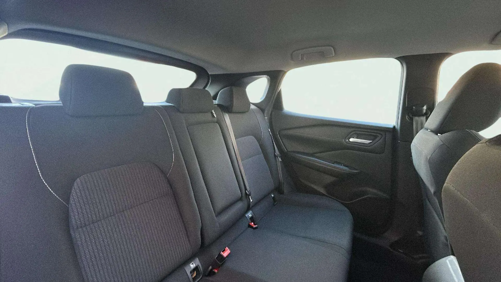 Nissan Qashqai DIG-T mHEV 4x2 Acenta - foto 22