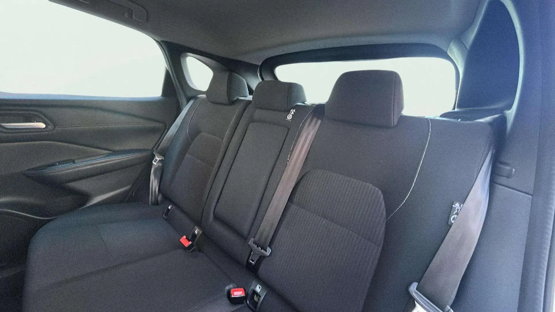 Nissan Qashqai DIG-T mHEV 4x2 Acenta - foto 24
