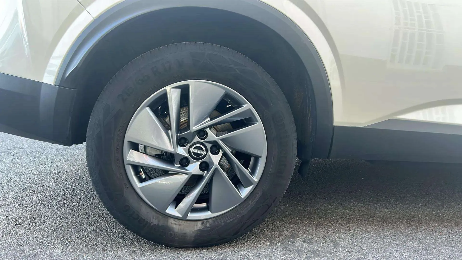 Nissan Qashqai DIG-T mHEV 4x2 Acenta - foto 18