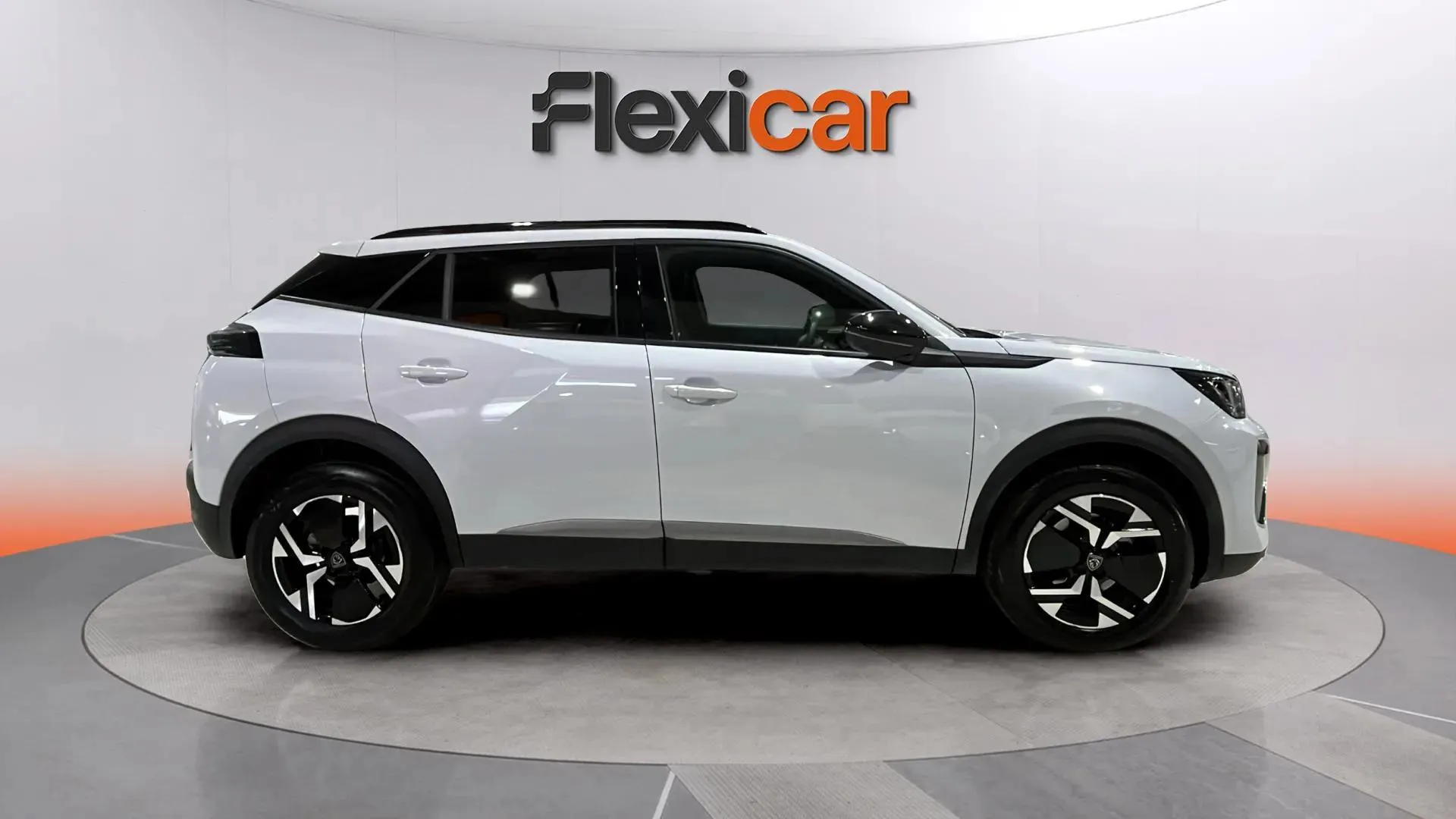 Peugeot 2008 Allure BlueHDi 130 EAT8 - foto 5