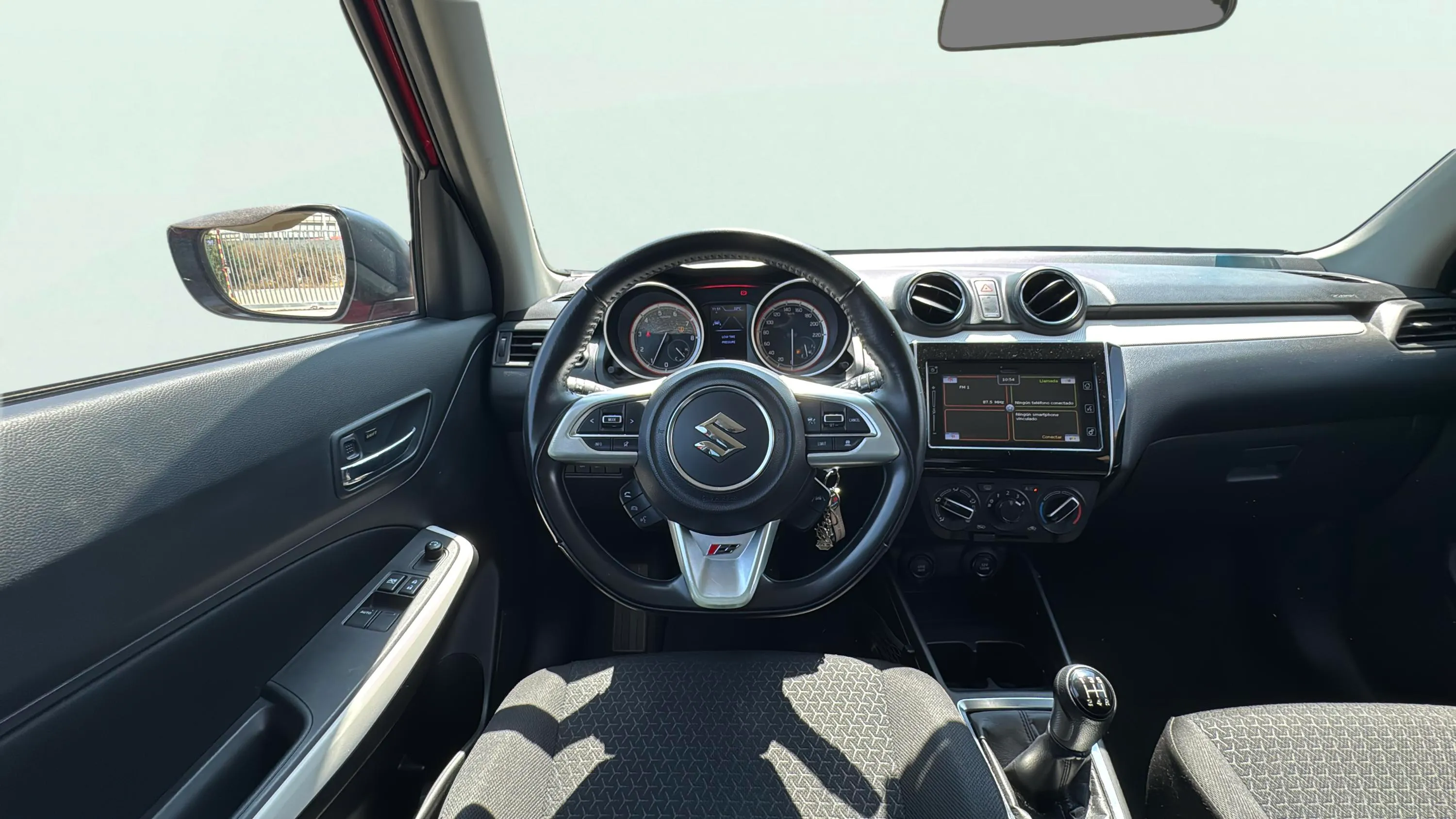 Suzuki Swift 1.2 GLE Mild Hybrid 4WD - foto 10