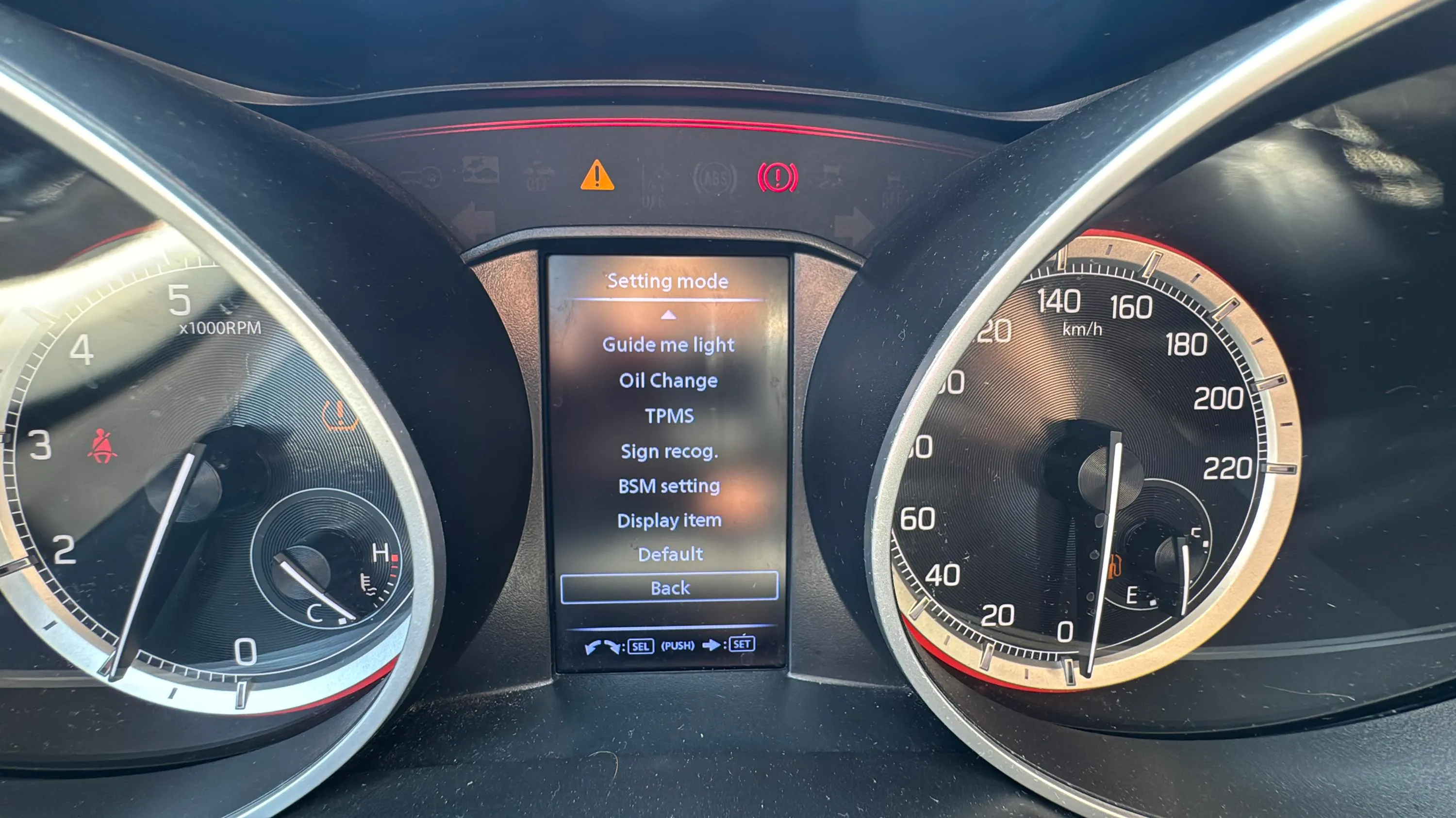 Suzuki Swift 1.2 GLE Mild Hybrid 4WD - foto 24