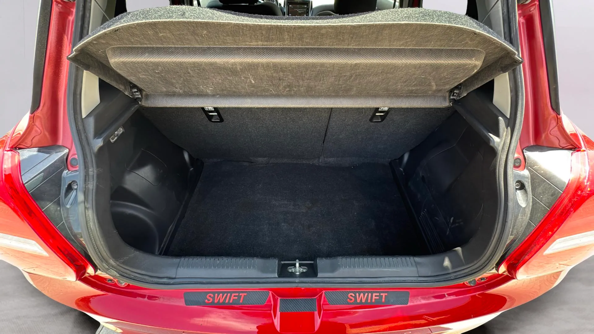 Suzuki Swift 1.2 GLE Mild Hybrid 4WD - foto 29