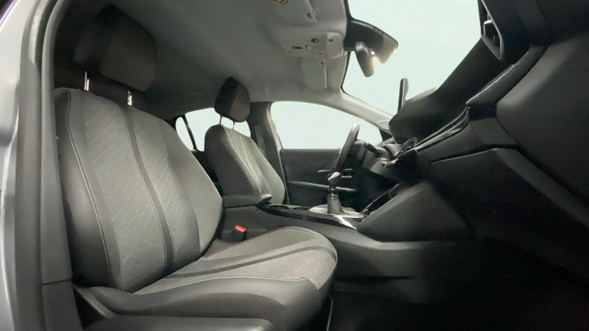 Peugeot 208 Allure PureTech 100 - foto 18