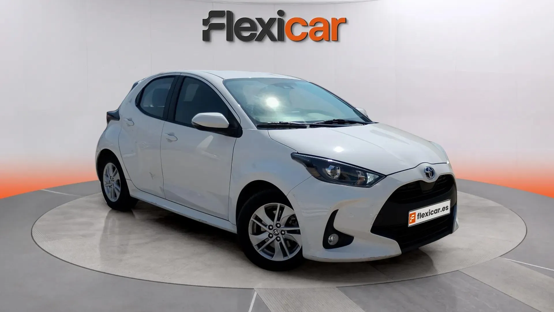 Toyota Yaris 1.5 120H Business Plus
