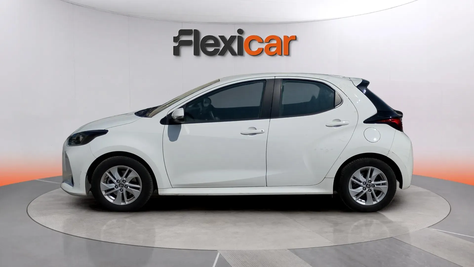 Toyota Yaris 1.5 120H Business Plus - foto 3