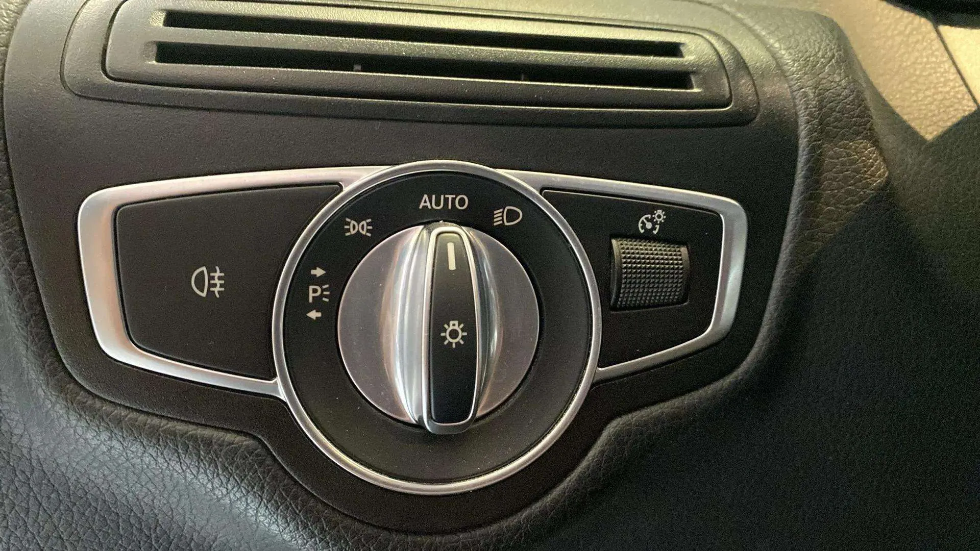 Mercedes-Benz GLC 200 d 4MATIC - foto 23