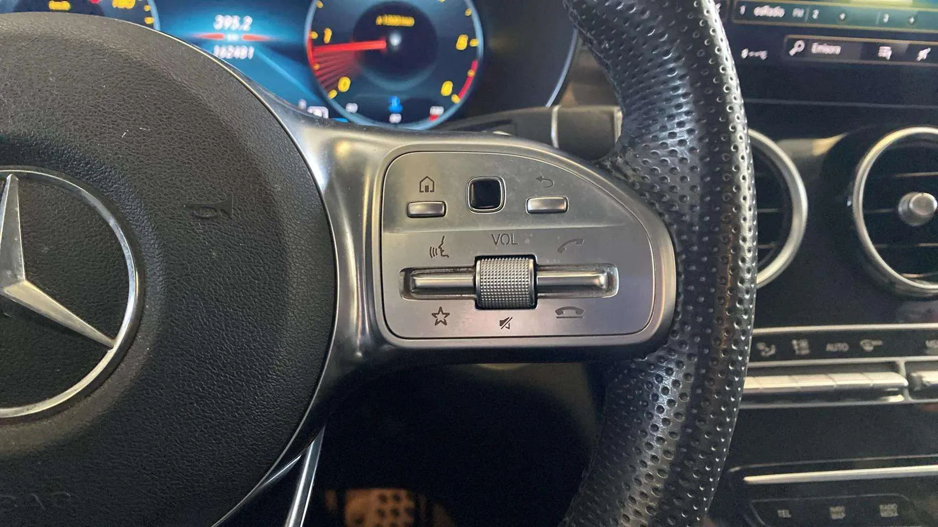 Mercedes-Benz GLC 200 d 4MATIC - foto 16