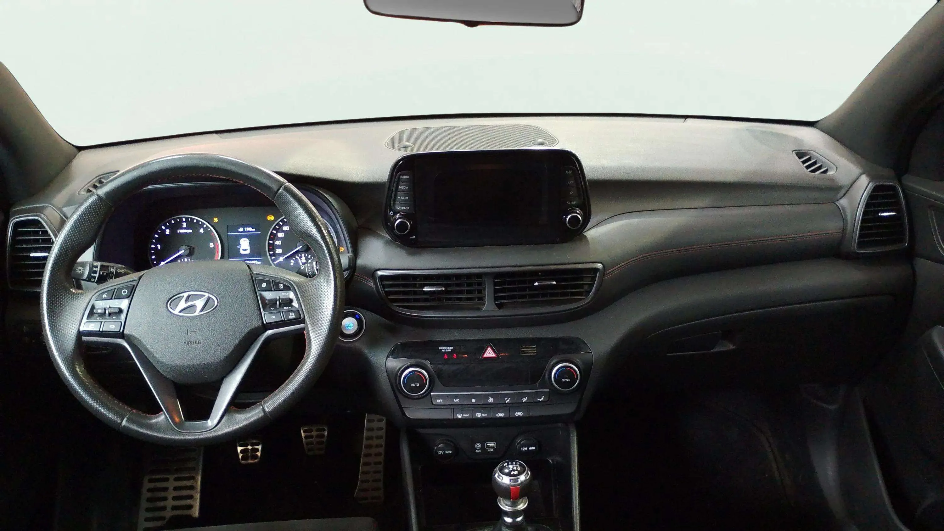 Hyundai Tucson 1.6 CRDi Essence 4x2 - foto 9