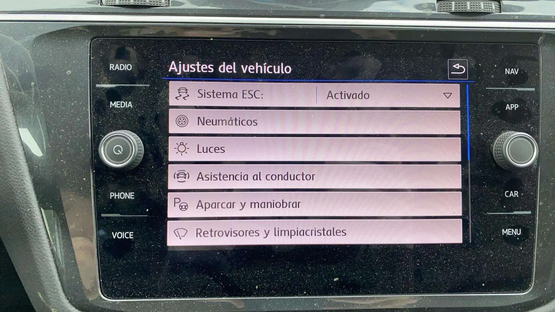 Volkswagen Tiguan Advance 2.0 TDI DSG - foto 25