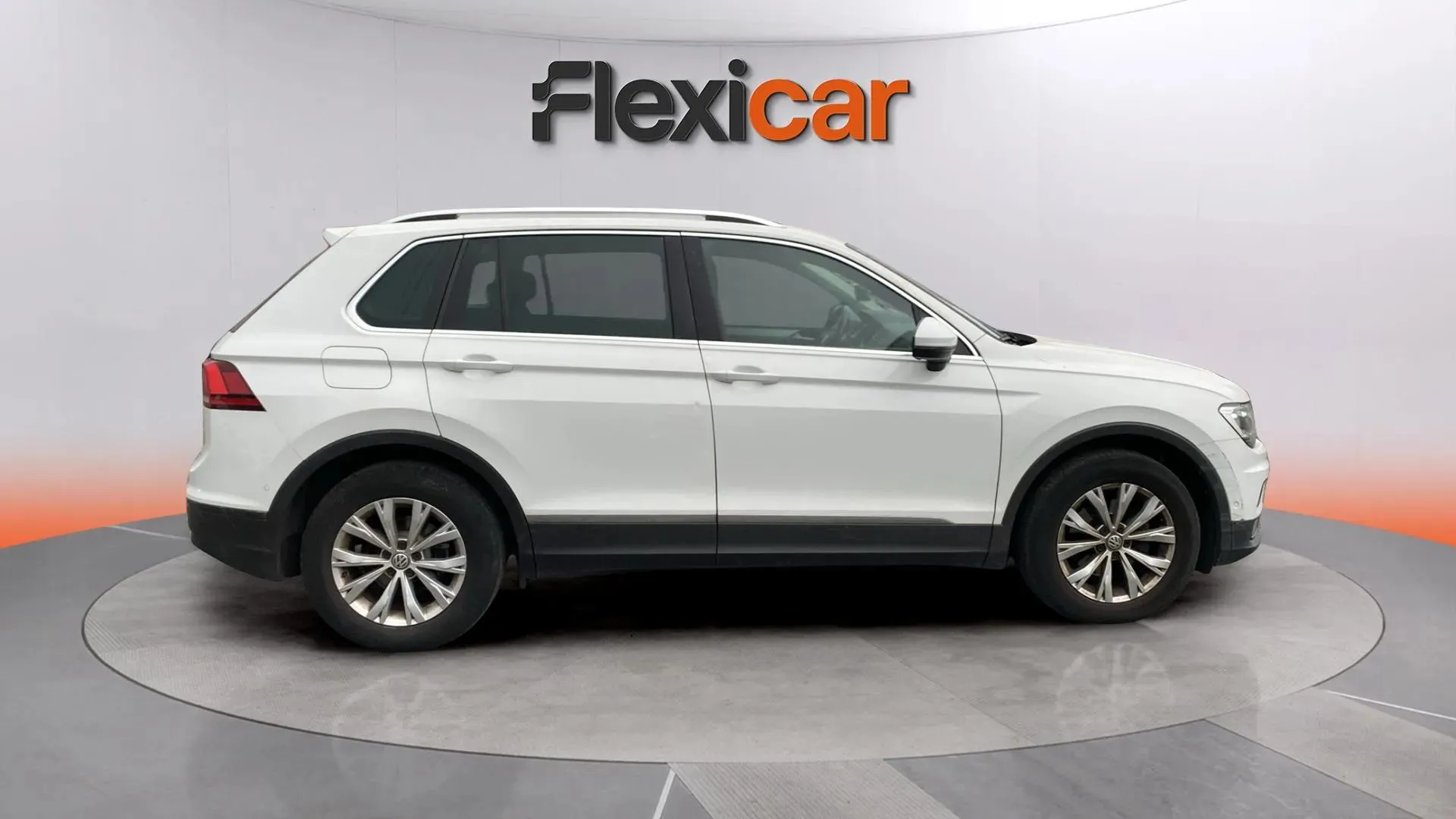 Volkswagen Tiguan Advance 2.0 TDI DSG - foto 4