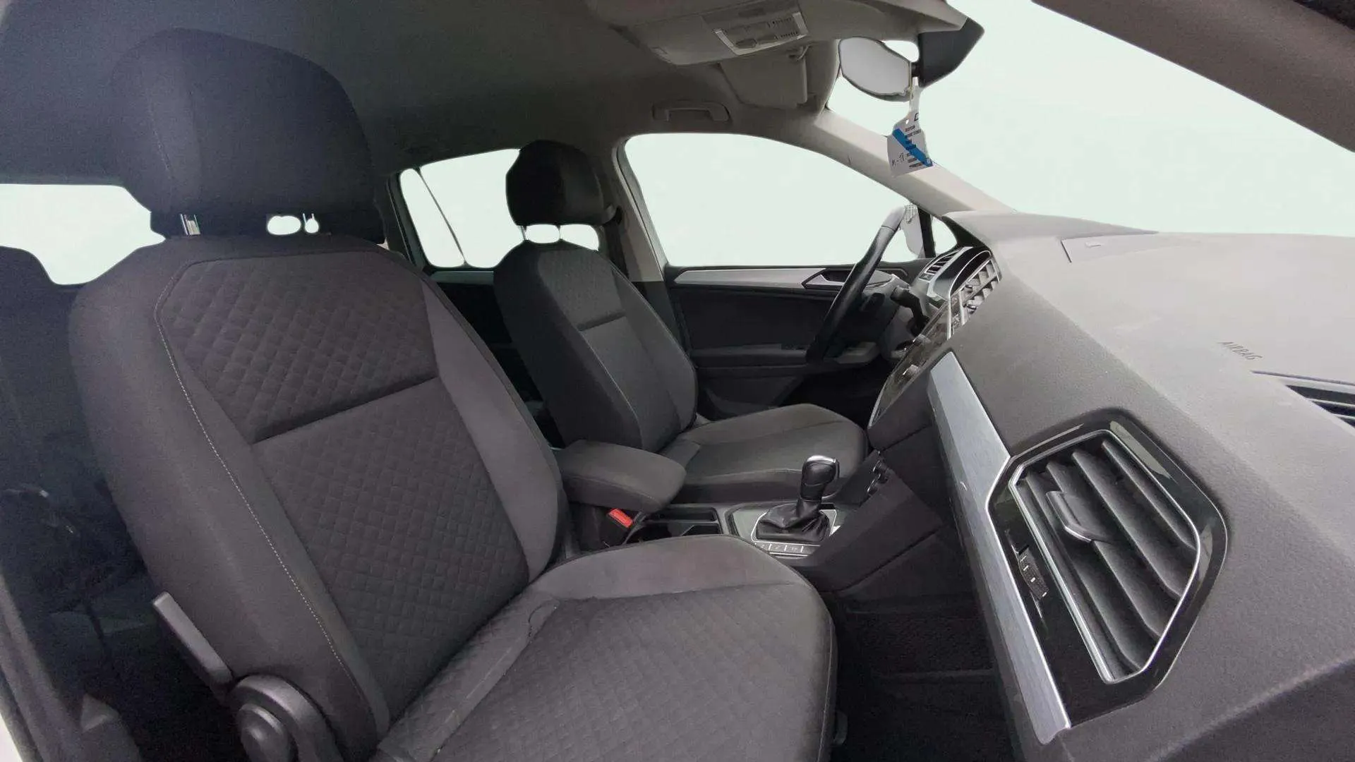 Volkswagen Tiguan Advance 2.0 TDI DSG - foto 31