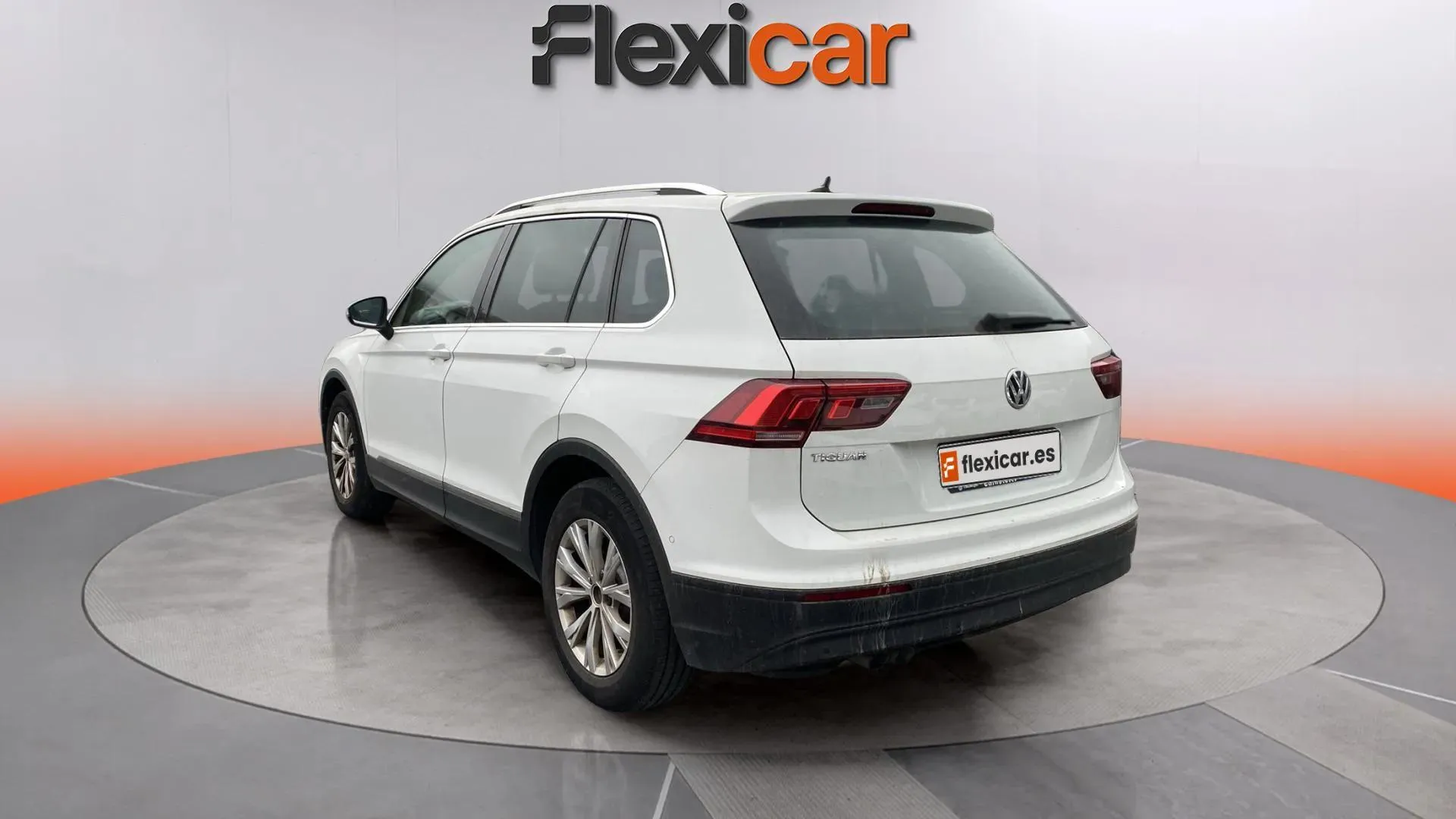 Volkswagen Tiguan Advance 2.0 TDI DSG - foto 8