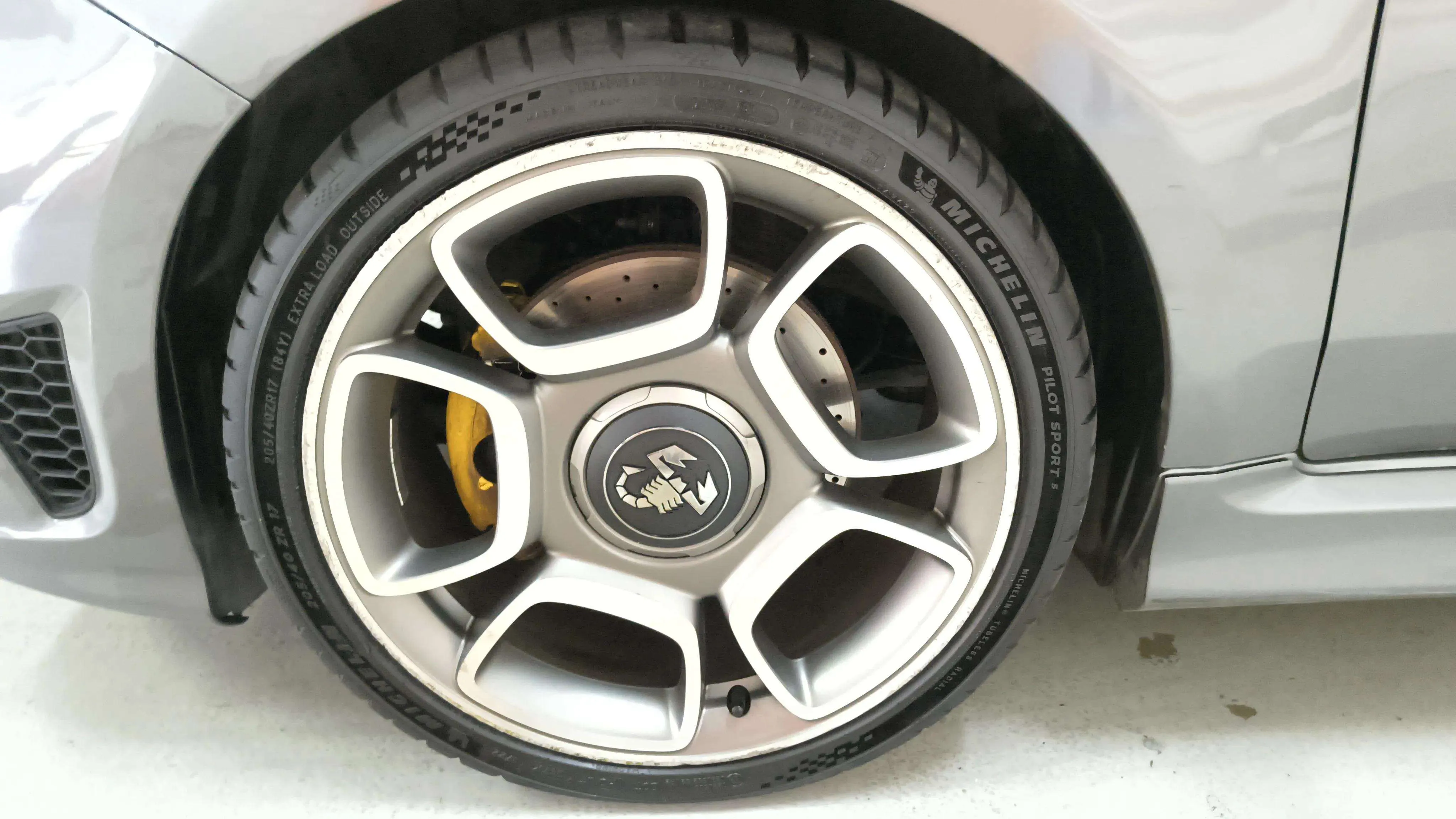 Abarth 500 595 Turismo 1.4 16v T-Jet E6 - foto 22