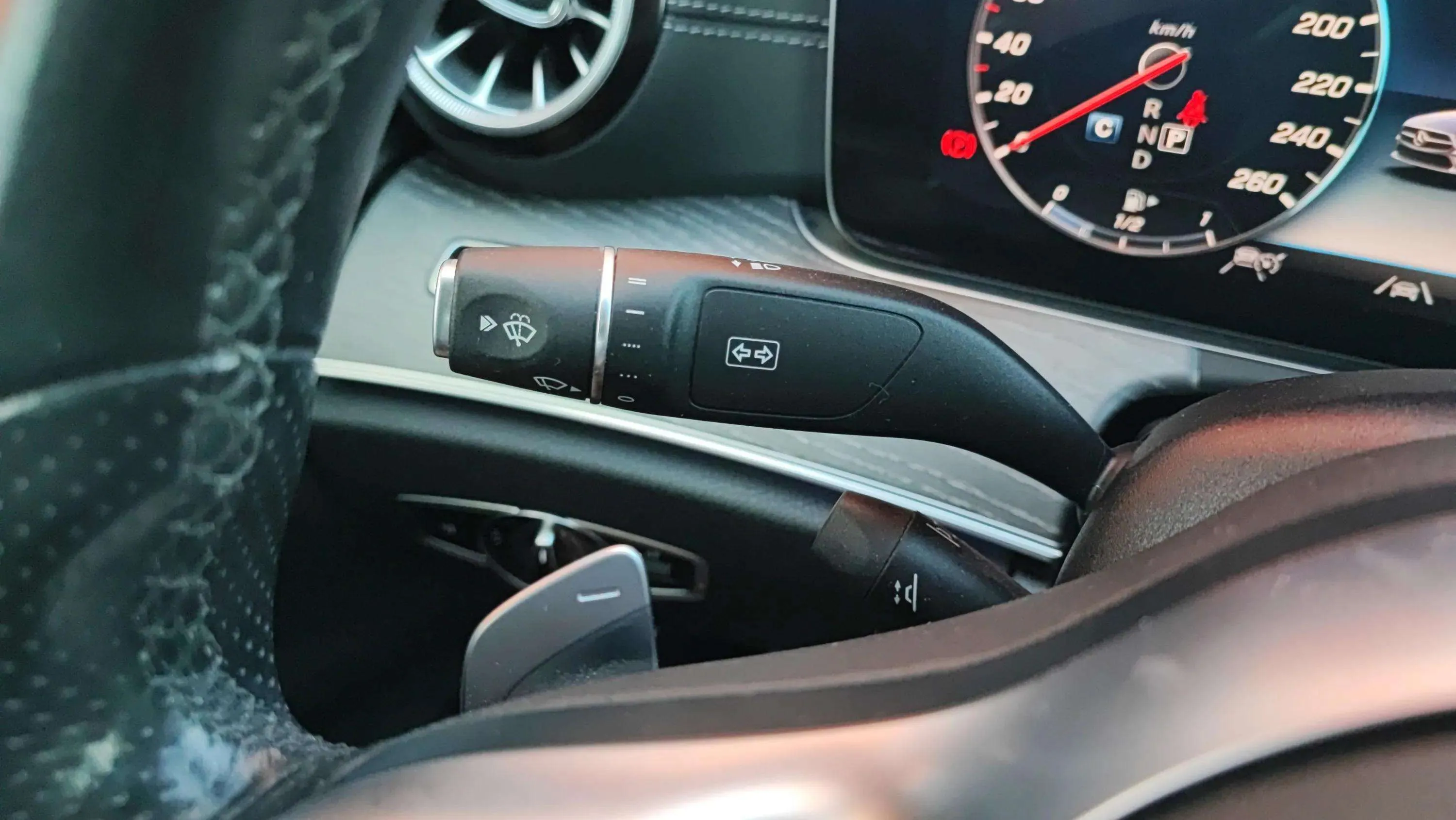 Mercedes-Benz CLS 300 d - foto 18