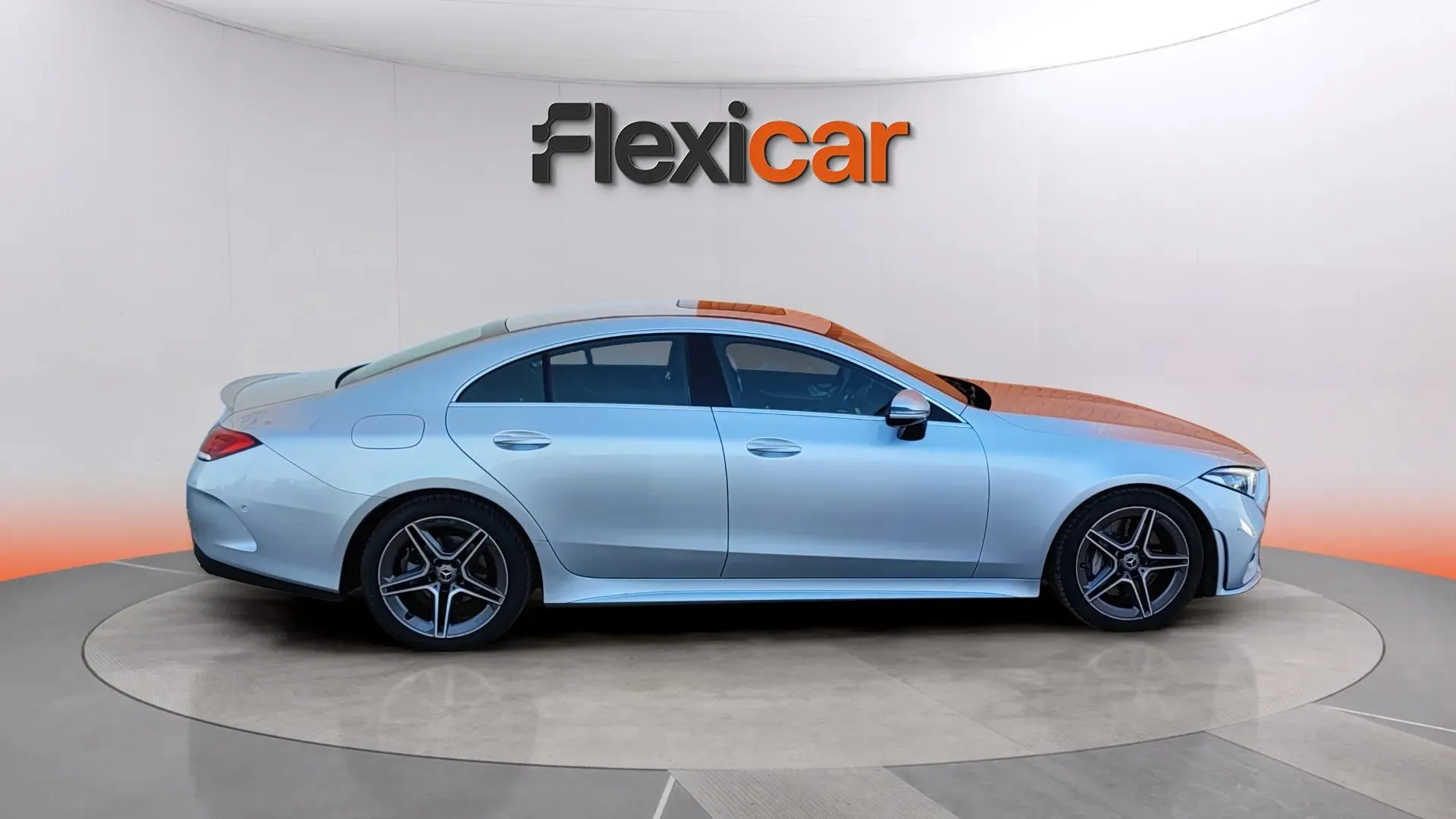 Mercedes-Benz CLS 300 d - foto 8
