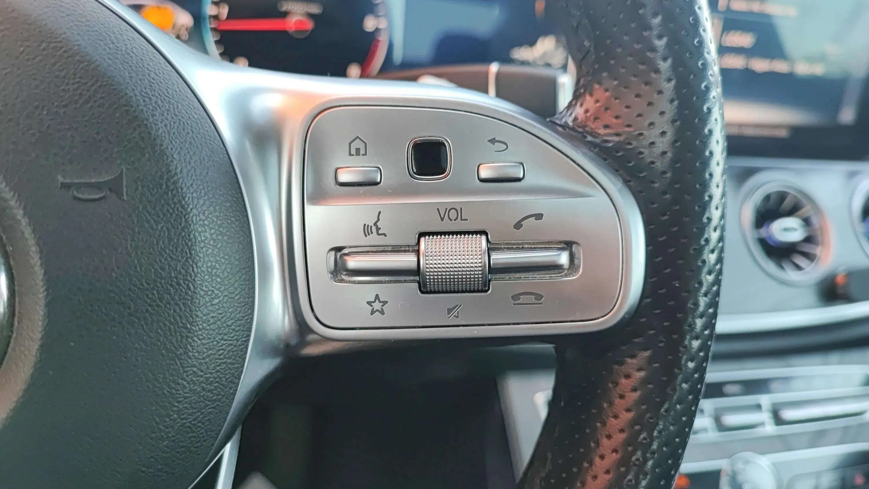 Mercedes-Benz CLS 300 d - foto 19