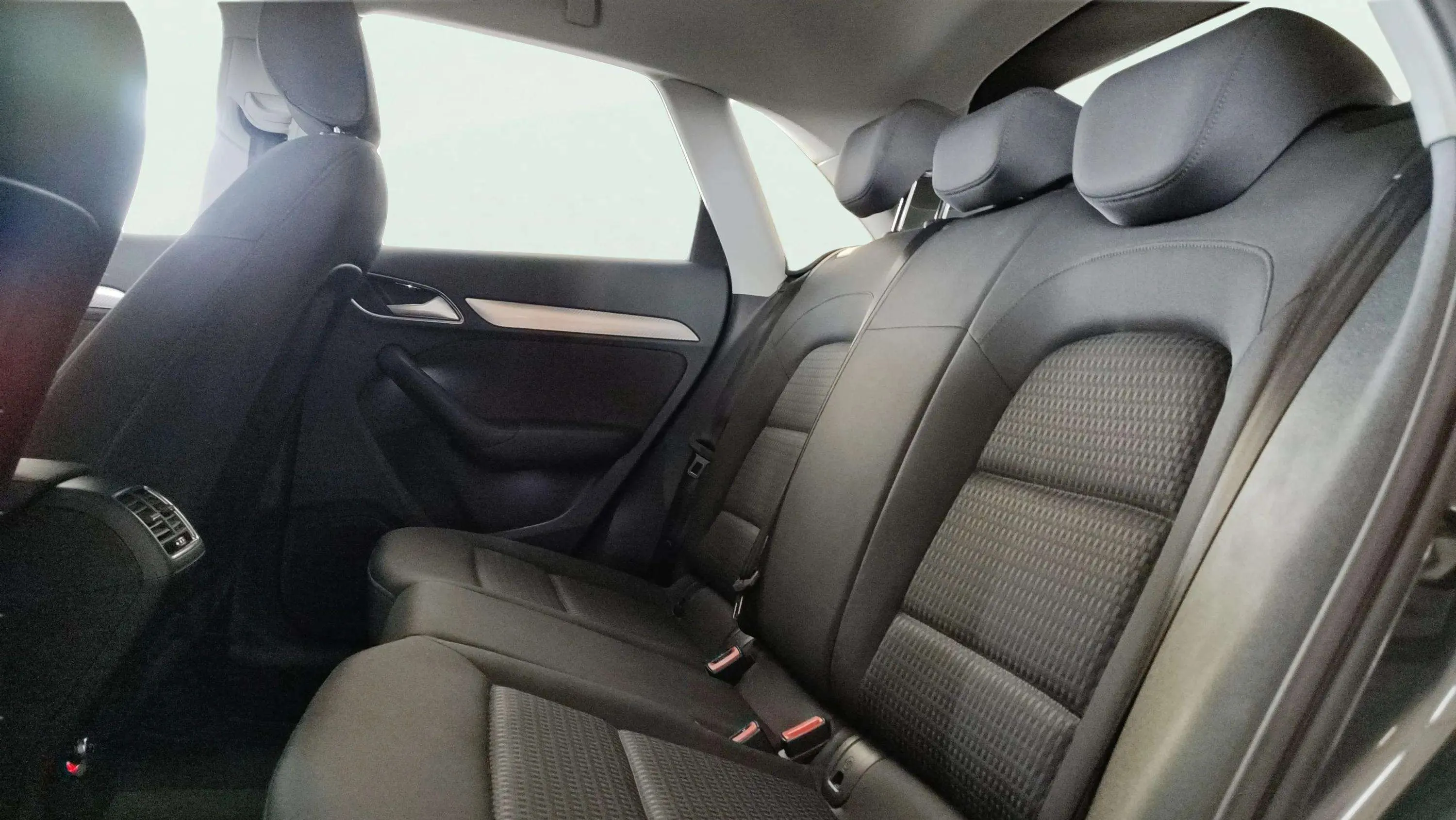 Audi Q3 1.4 TFSI ultra CoD - foto 19