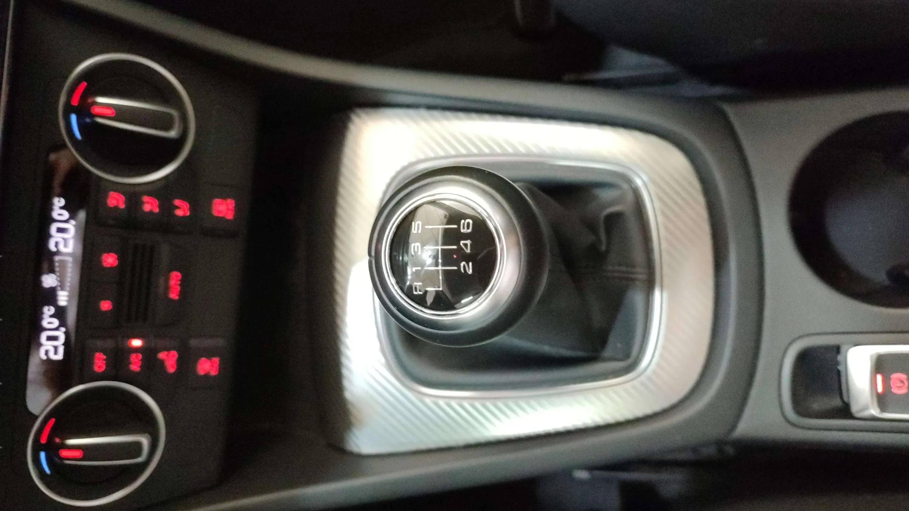 Audi Q3 1.4 TFSI ultra CoD - foto 16