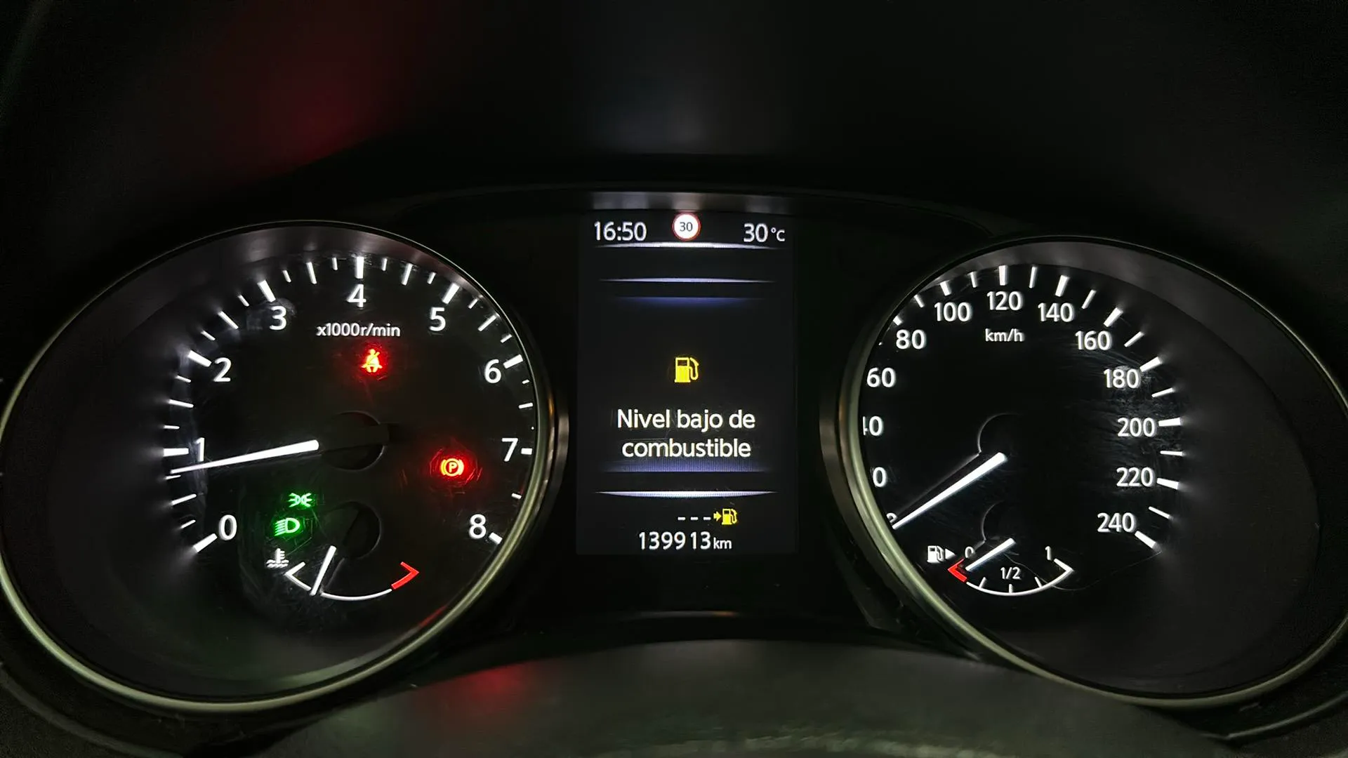 Nissan Qashqai DIG-T N-Connecta - foto 13