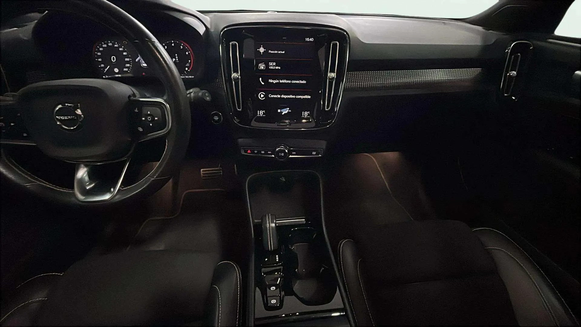 Volvo XC40 1.5 T3 - foto 9