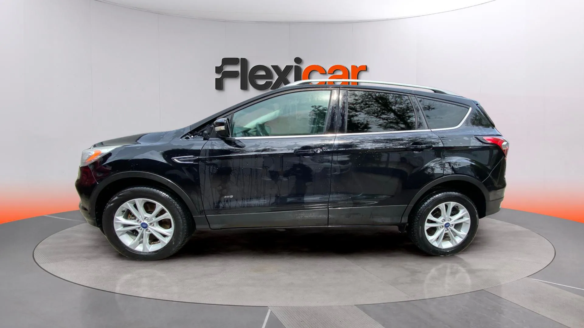 Ford Kuga 2.0 TDCi 150 4x2 A-S-S Titanium - foto 4