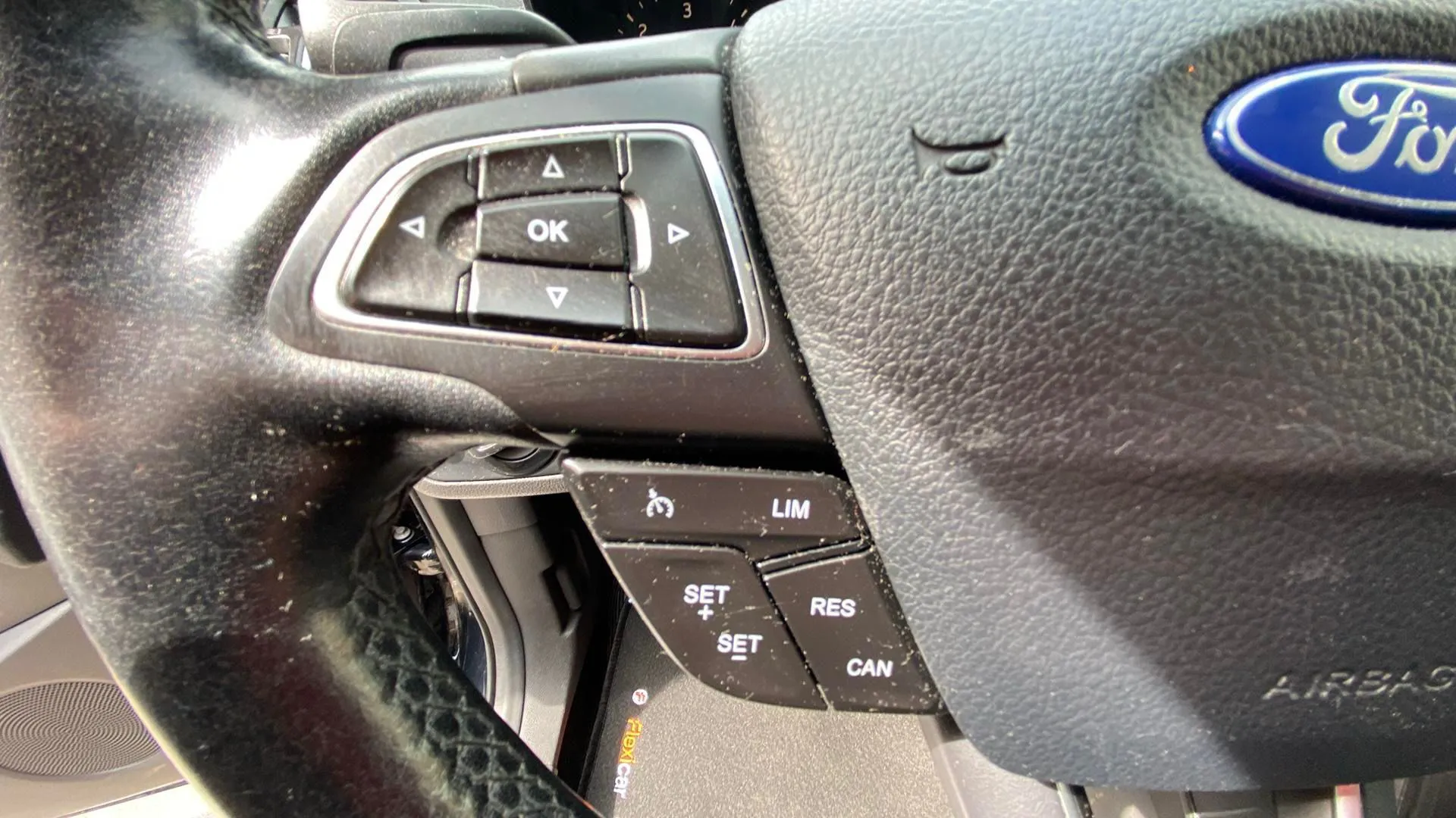 Ford Kuga 2.0 TDCi 150 4x2 A-S-S Titanium - foto 12