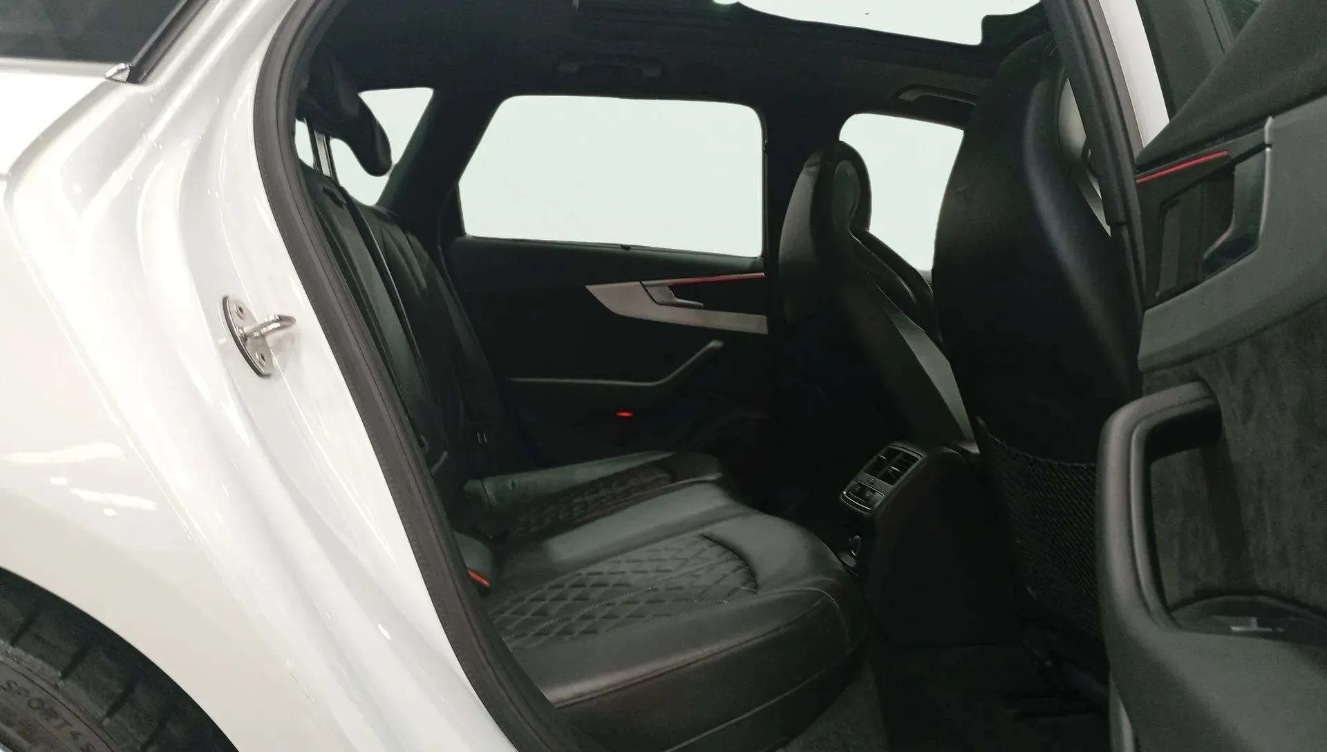 Audi A4 S4 3.0 TFSI quattro tiptron Avant - foto 13