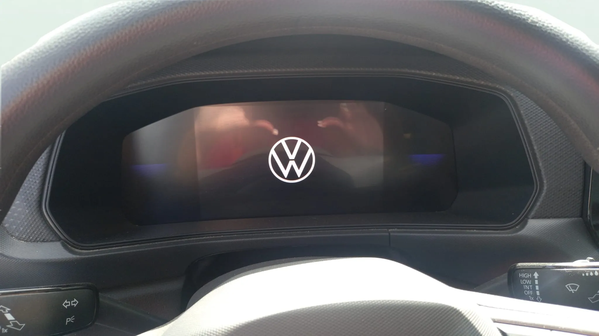 Volkswagen T-Cross 1.0 TSI - foto 9