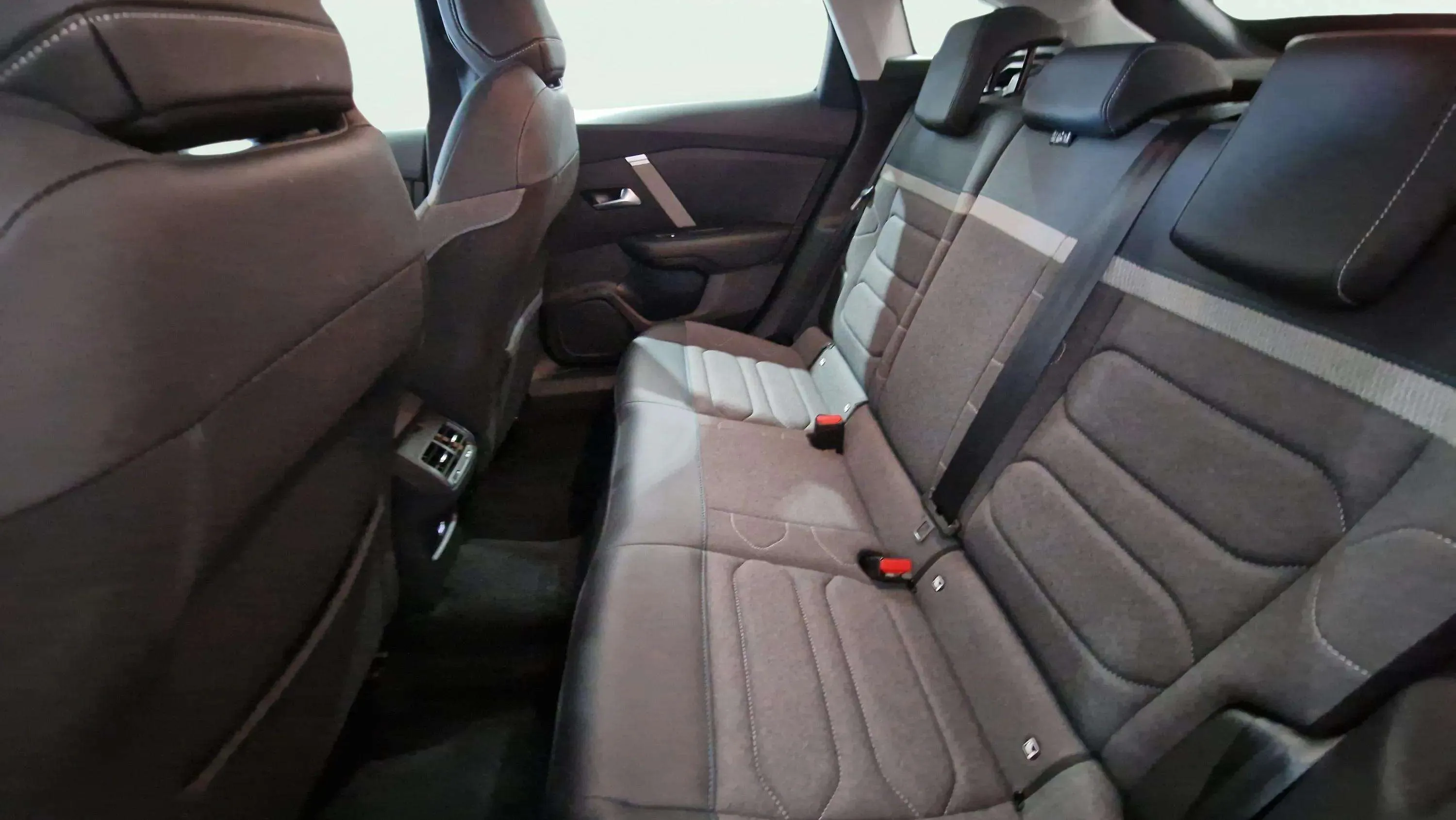 Citroën C4 PureTech 130 Plus - foto 13