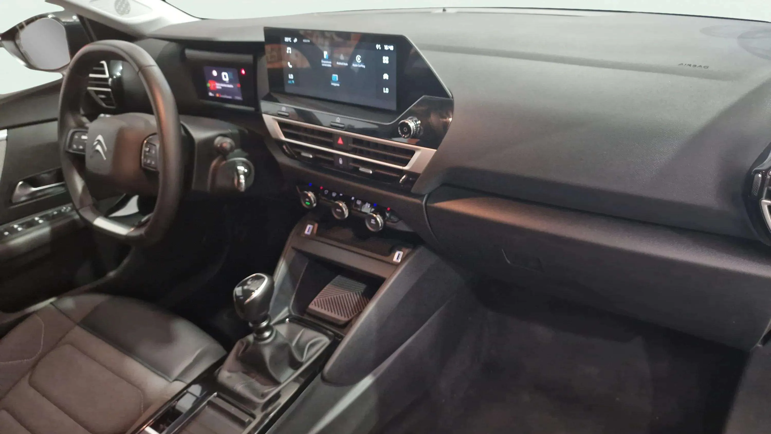 Citroën C4 PureTech 130 Plus - foto 12