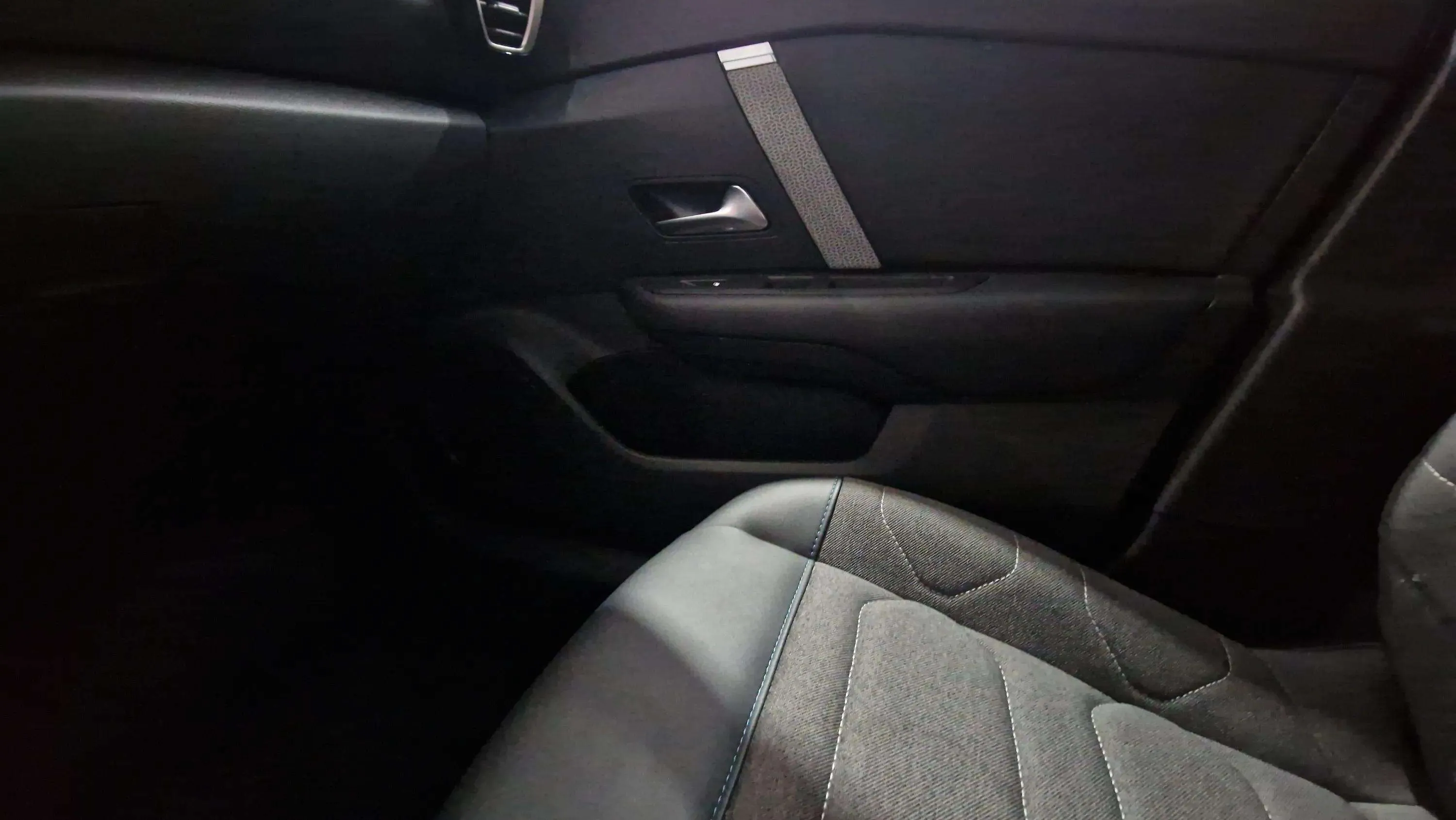 Citroën C4 PureTech 130 Plus - foto 30