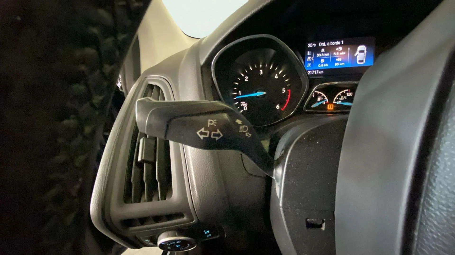 Ford Focus 1.5 EcoBlue Active - foto 11