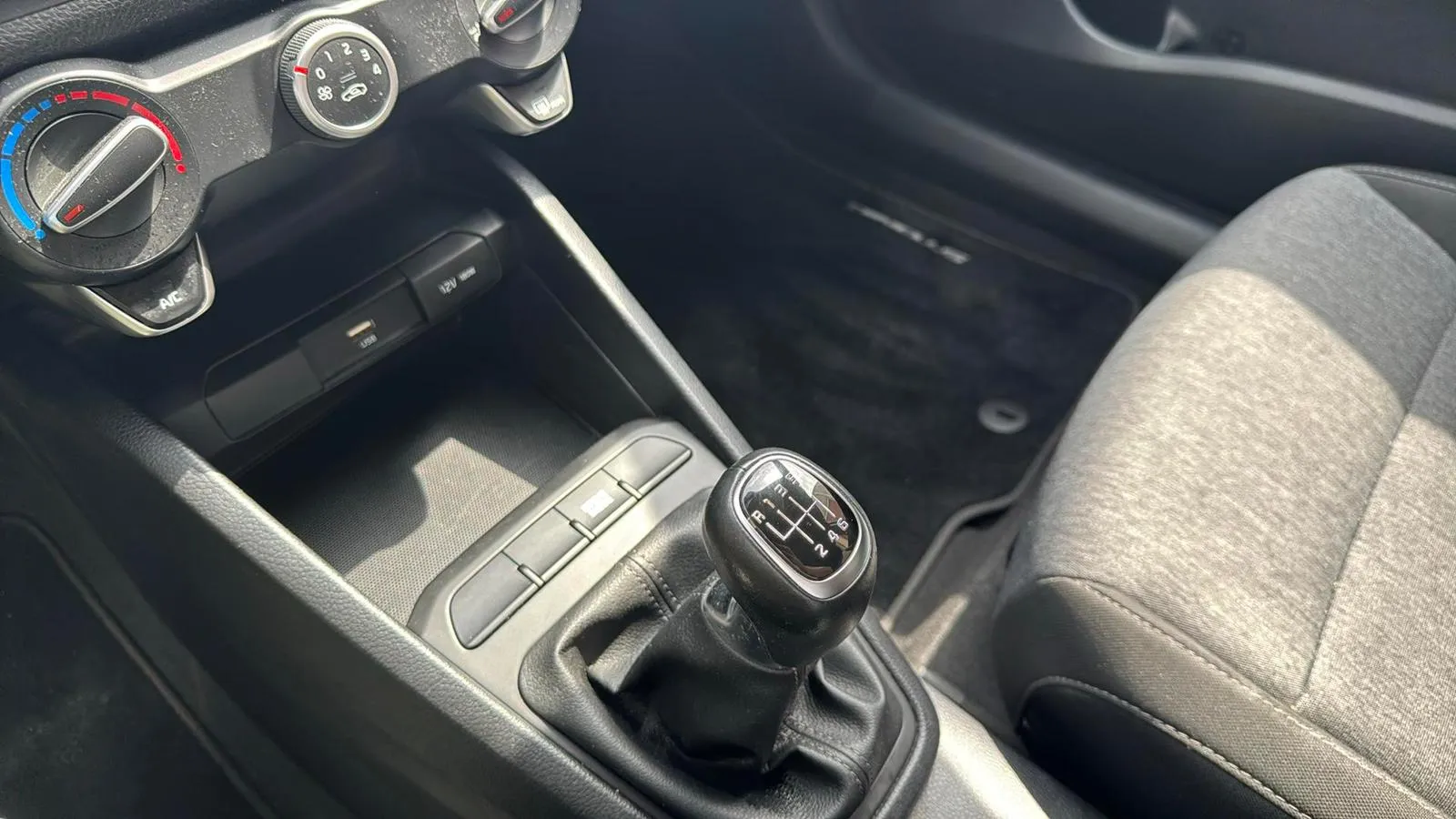 Kia Stonic 1.0 T-GDi MHEV iMT Concept - foto 19
