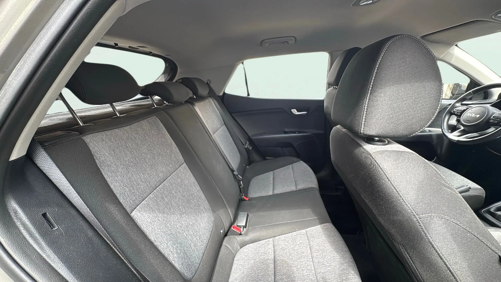 Kia Stonic 1.0 T-GDi MHEV iMT Concept - foto 13