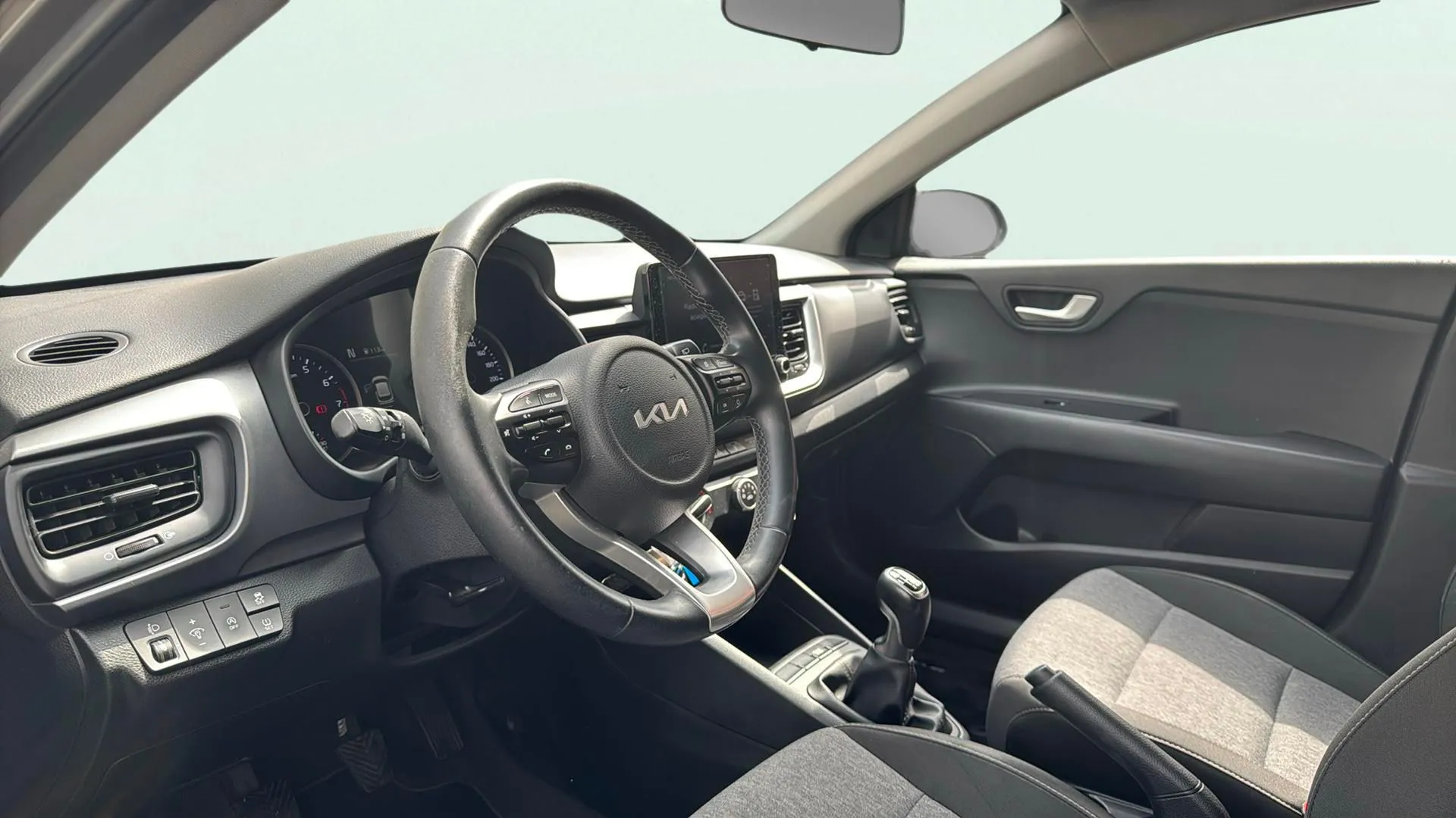 Kia Stonic 1.0 T-GDi MHEV iMT Concept - foto 9