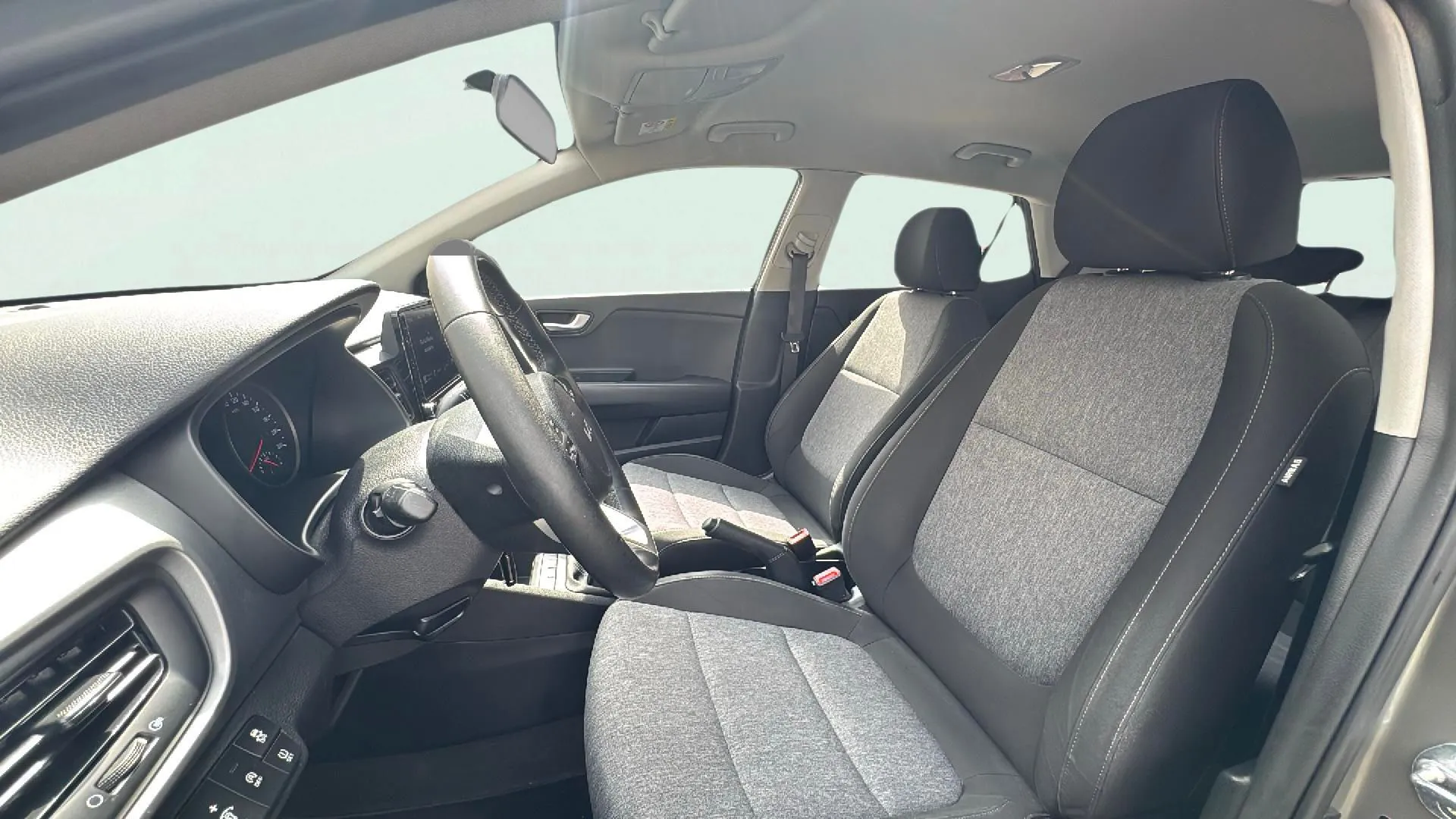Kia Stonic 1.0 T-GDi MHEV iMT Concept - foto 10