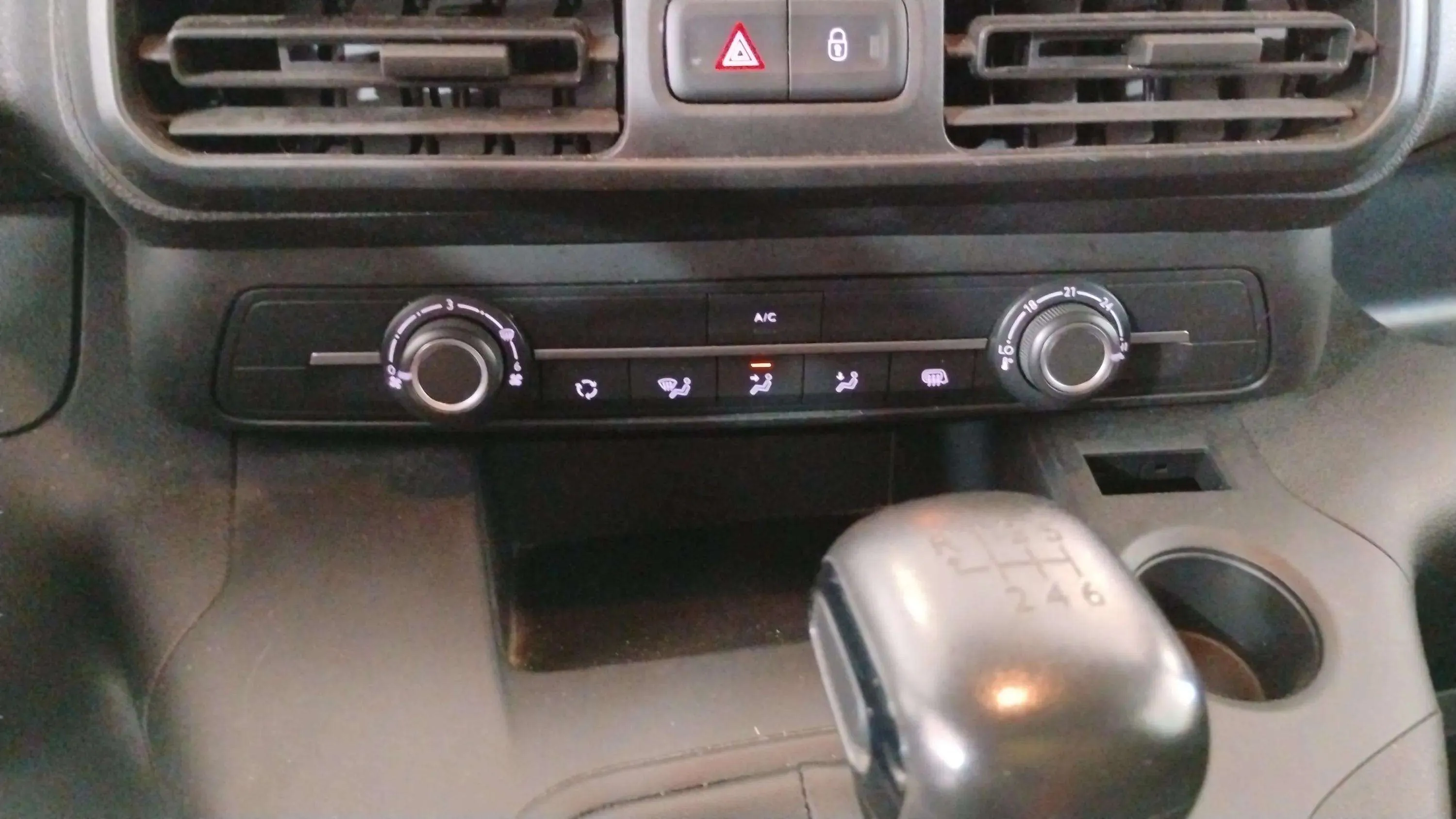 Peugeot Partner Pro Standard 600kg BlueHDi - foto 13