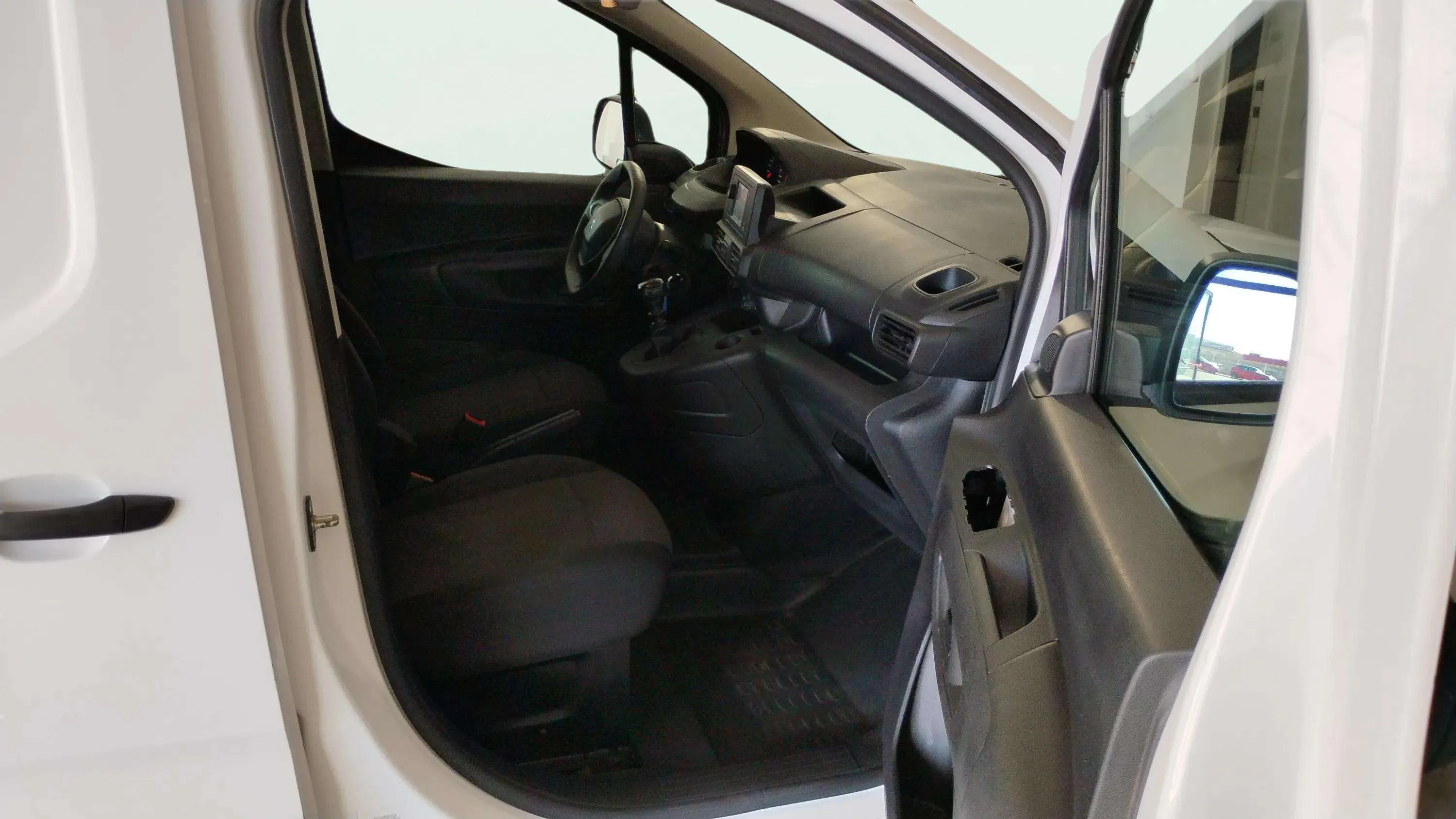 Peugeot Partner Pro Standard 600kg BlueHDi - foto 10